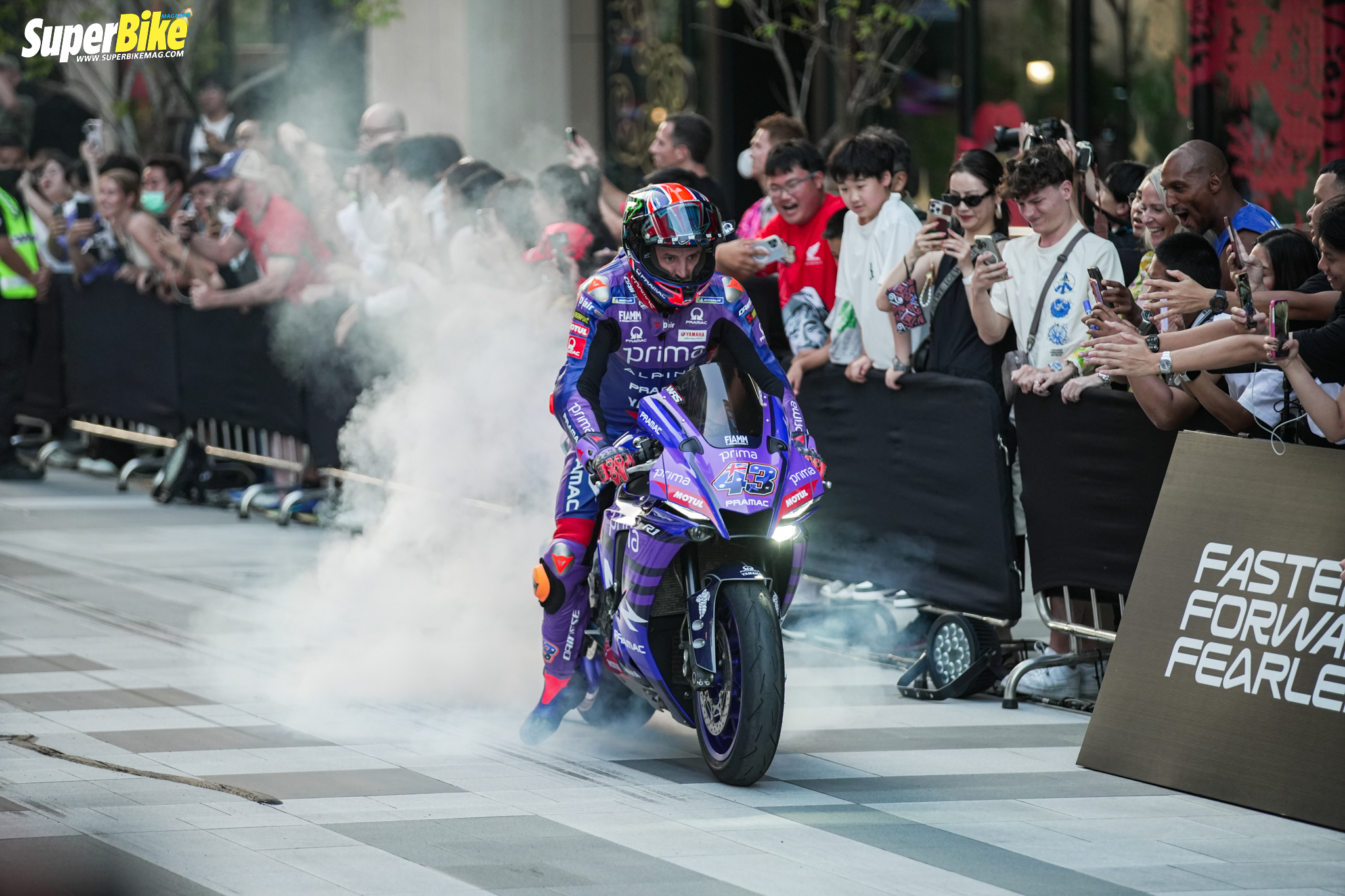 VR Wrap - Yamaha R6 Wrap เปลี่ยนสีฟ้าทั้งคันด้วยสติ๊กเกอร์เกรดพรีเมี่ยม ...