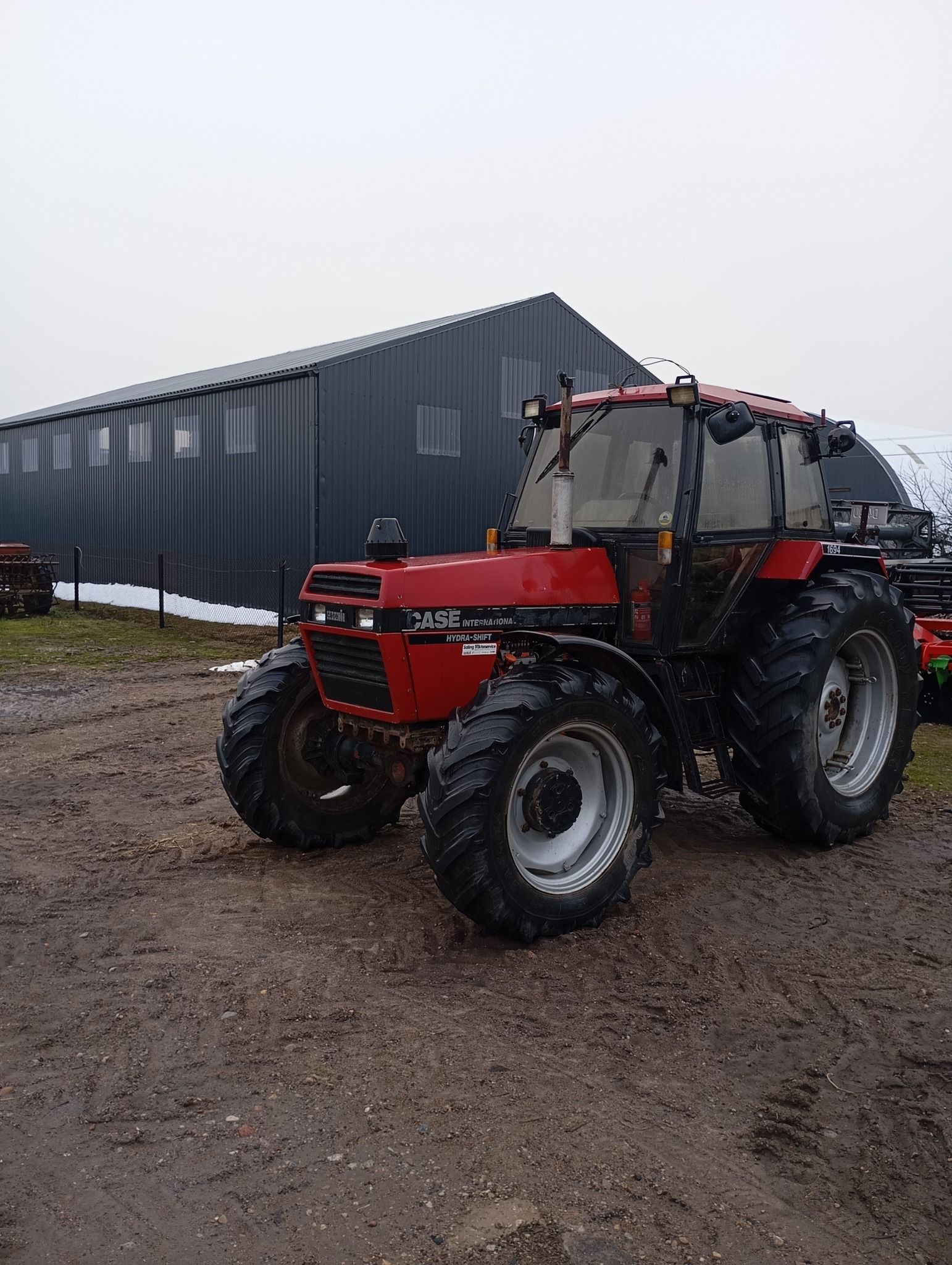 Parduodu case 1594 6 cilindrų variklis su turbina +-120ag Su