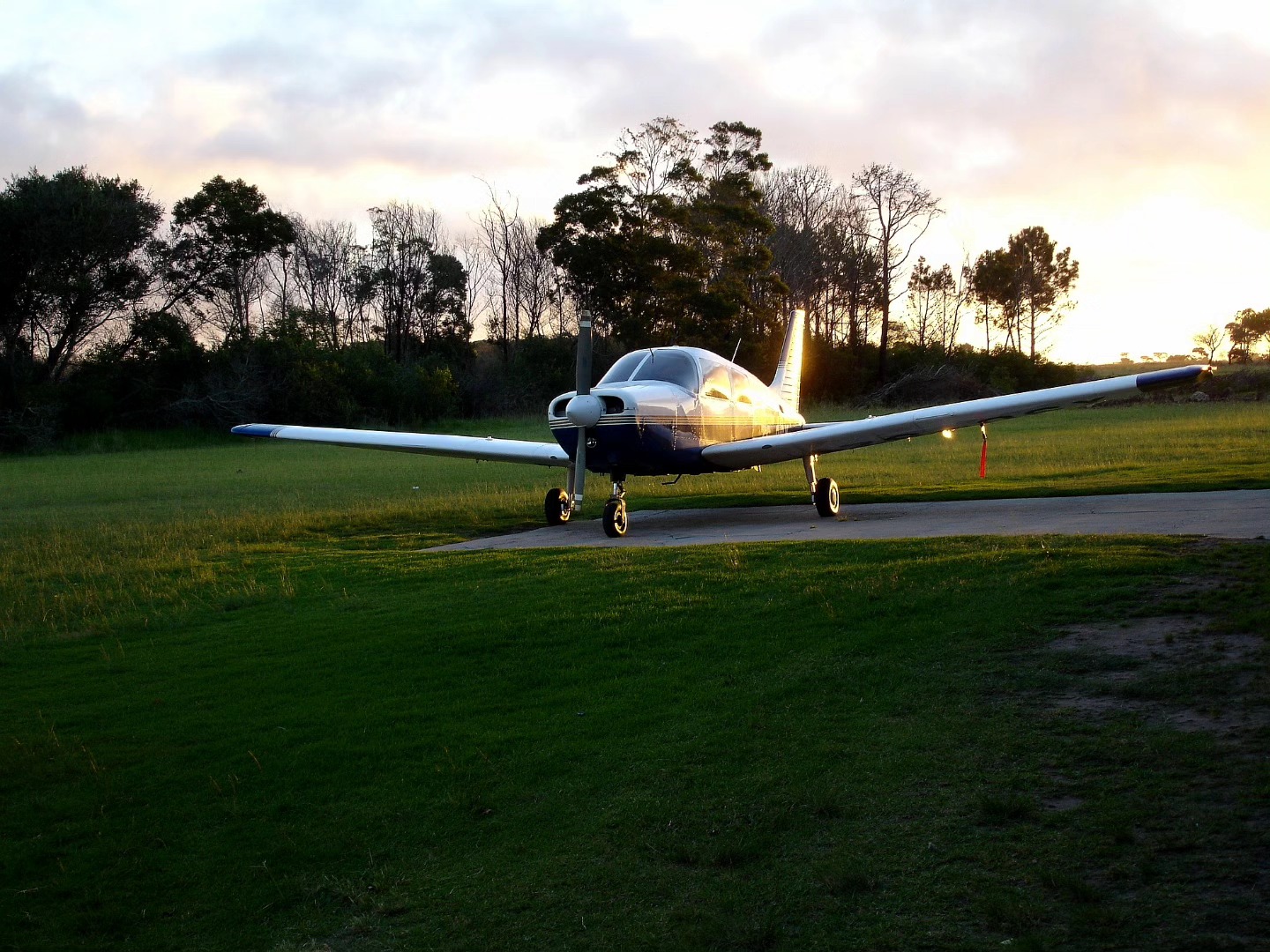 Progress - The most scenic location to do your flight training! 😉🙌🏻🛩😍 ...