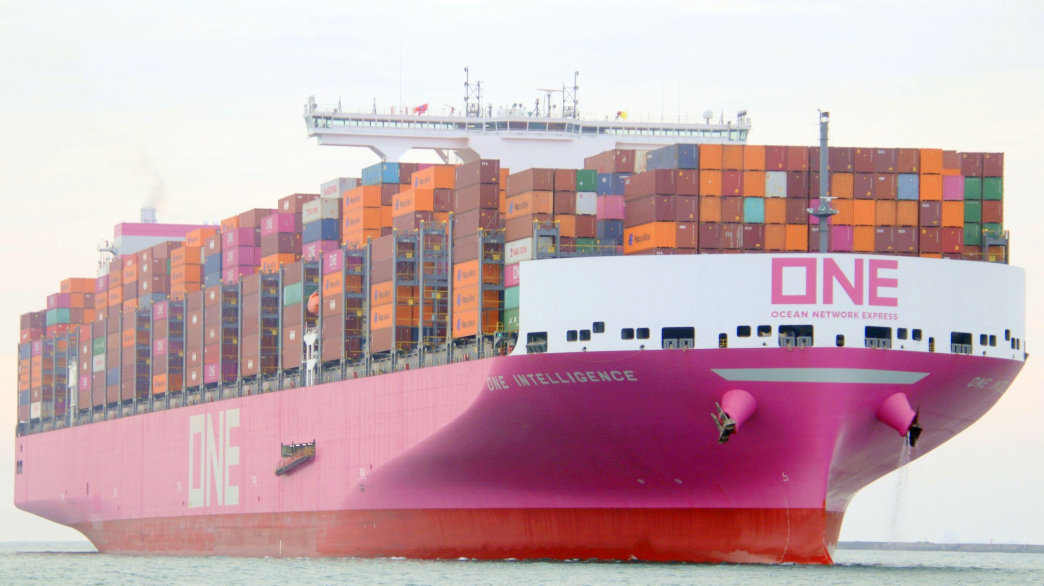 臺灣賞船人Taiwan - 日本海洋網聯船務(Ocean Network Express,縮寫ONE)旗下24136 TEU賴比瑞亞籍全貨輪 ...