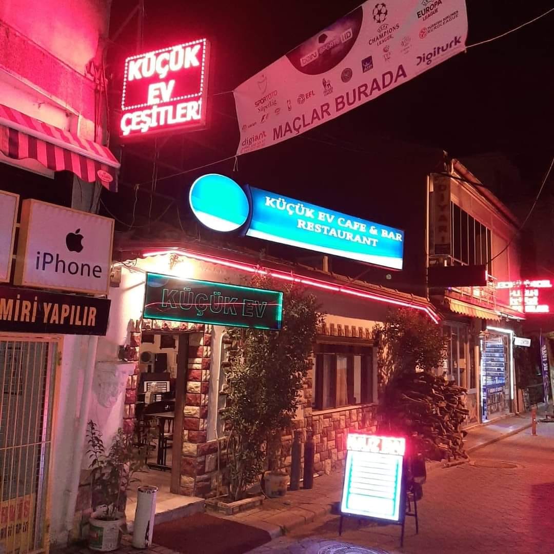 kucuk ev cafe bar restaurant home facebook