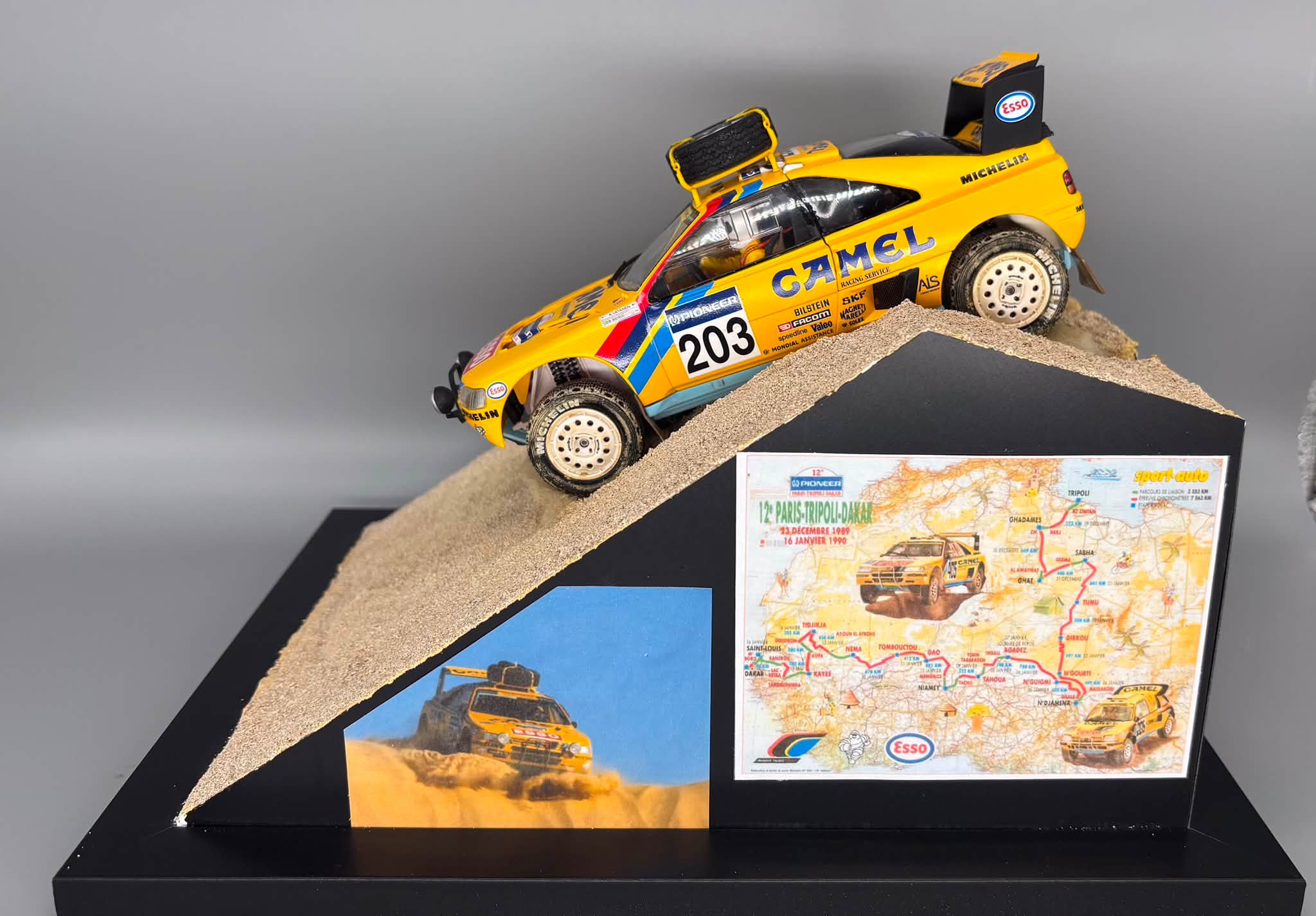 1/24 Tamiya Peugeot 405 T16 GR Dakar rally model kit
