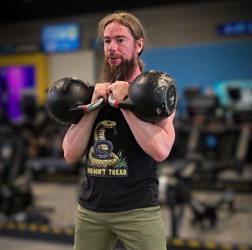 💪 THE BARBELL SWING TO SQUAT CHALLENGE! Think you've got the strength ...