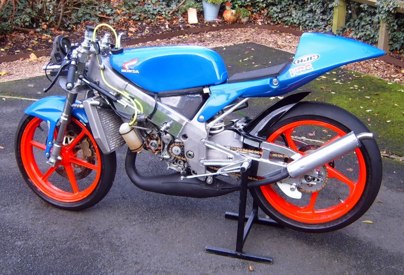 Ad: 1998 Honda RS125 NX4 - Reckon you'd fit on it 🤔 On eBay here