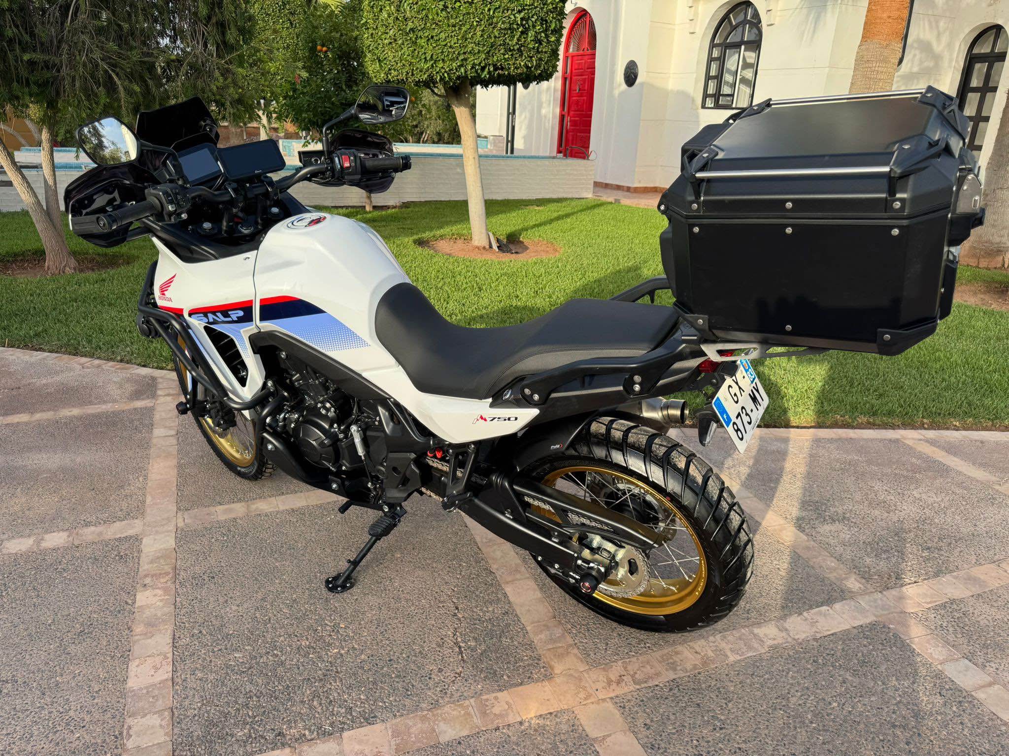Honda transalp 750 avec GPS Prix fixe - Motorcycles & Scooters ...