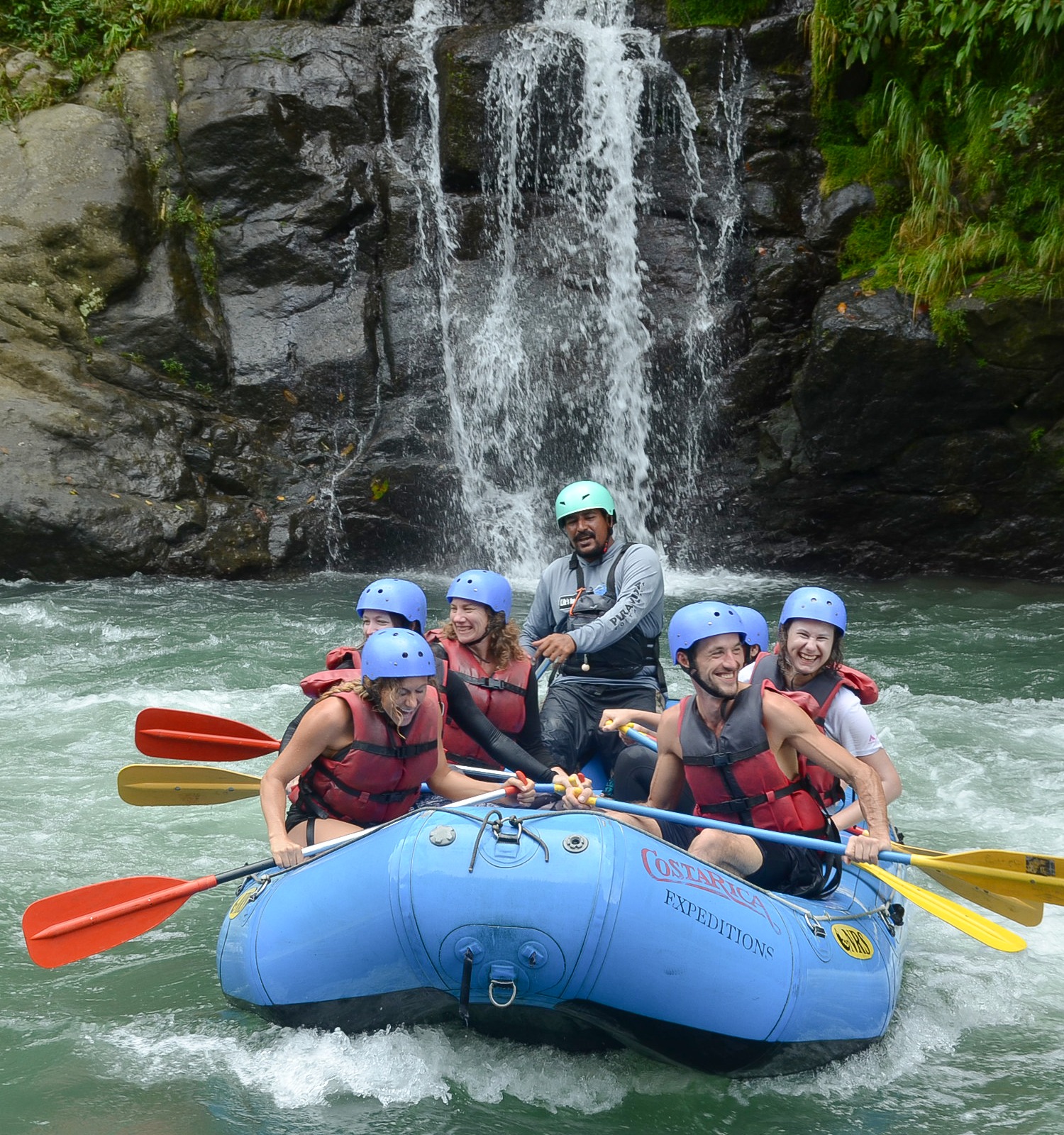 🌞 ¡Iniciá el año con pura... - Adrenalina Rafting Turrialba | Facebook