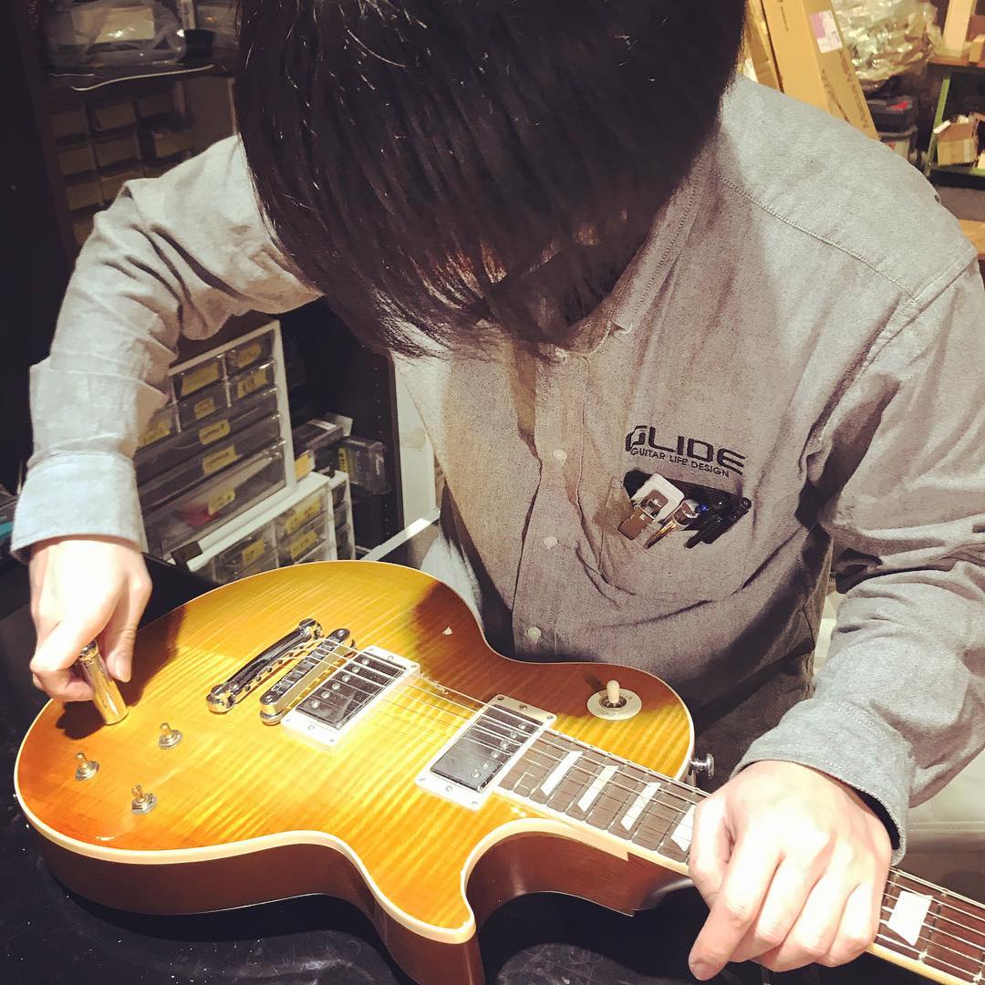 ノイズが酷くなったレスポールのリペア 導電処理を行いノイズを Glide Guitar Life Design Facebook