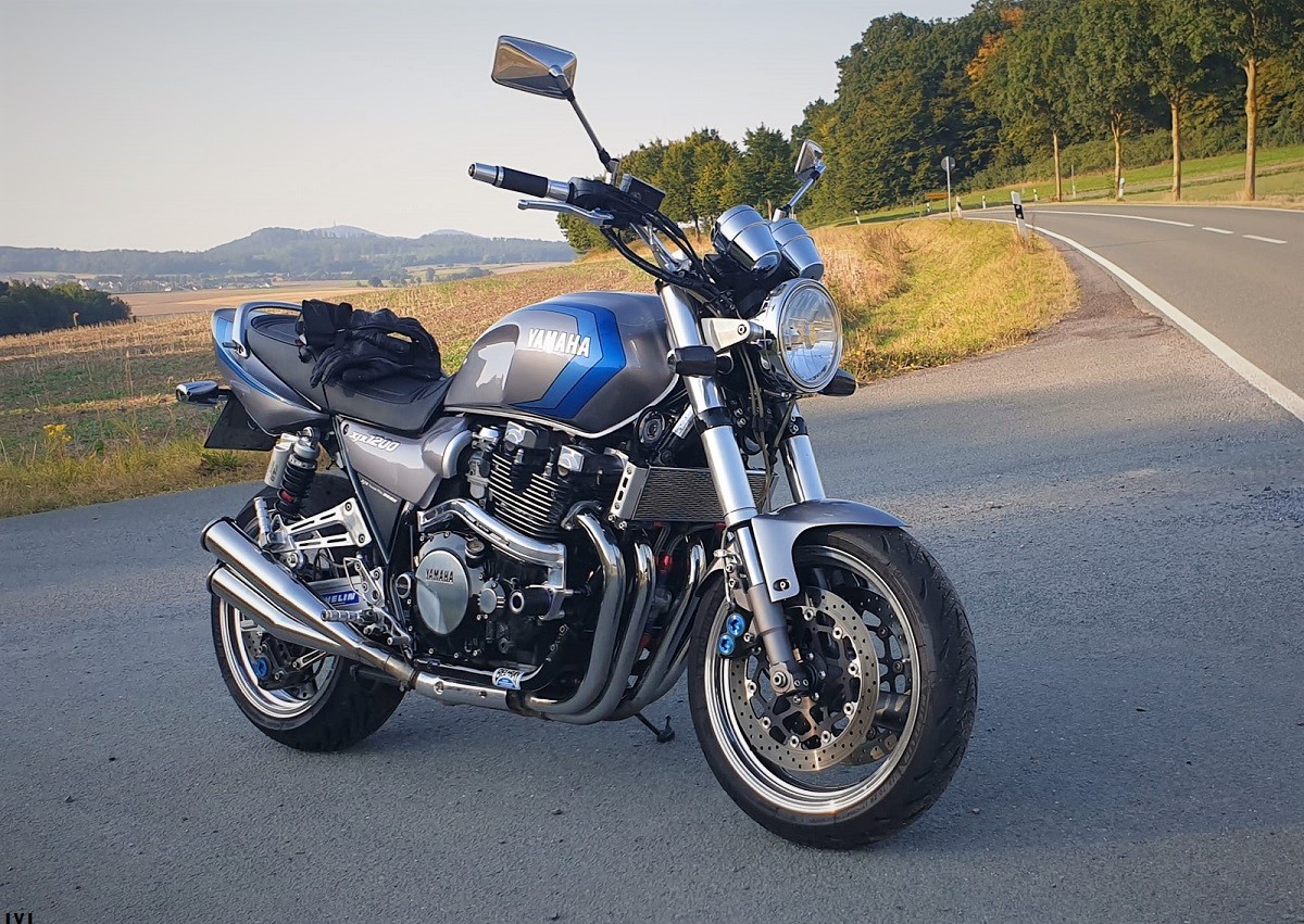 Yamaha XJR1200 Thanks, Frank Haake