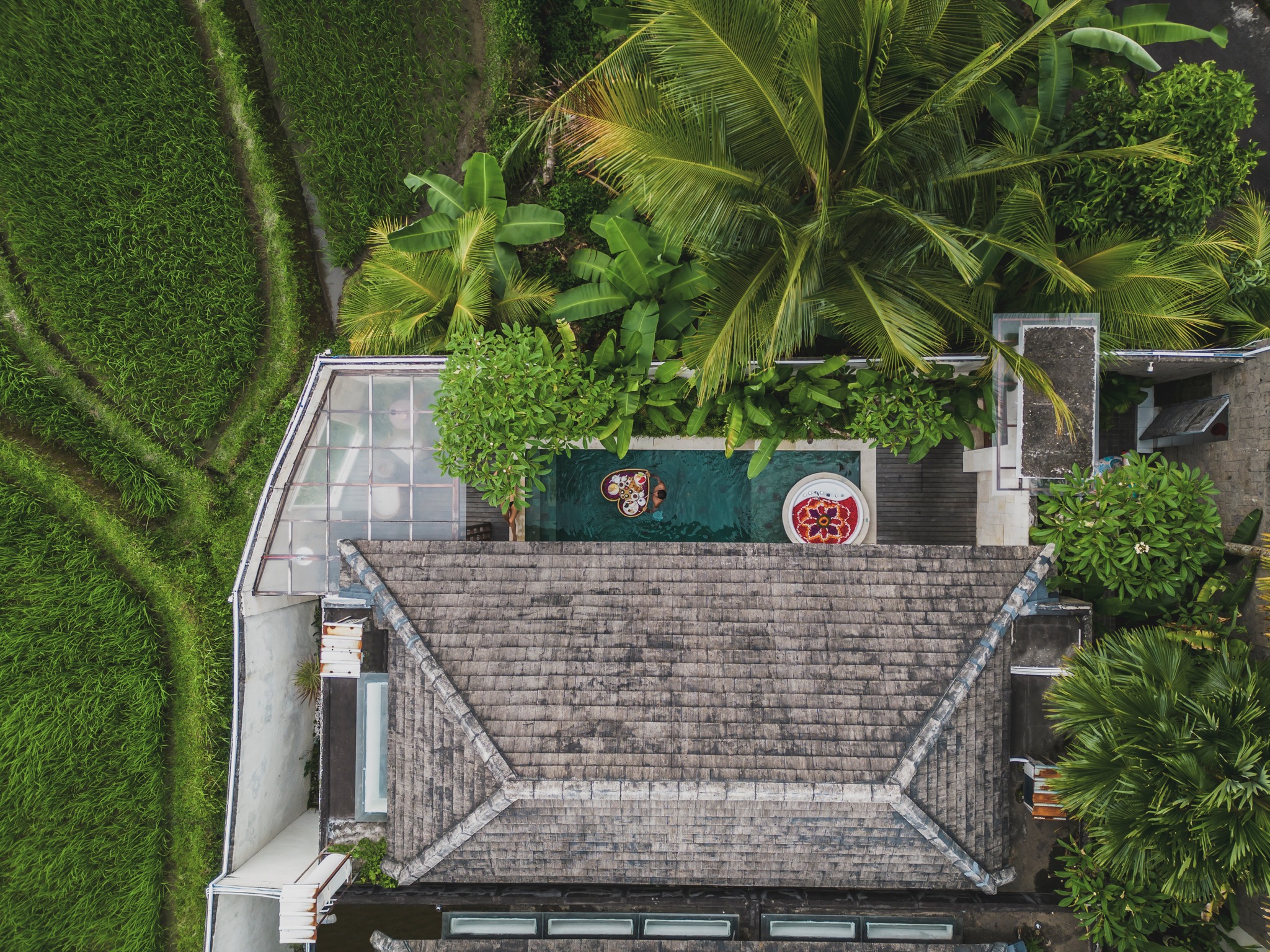 Seminyak - Holla Ini Vie Lovers!Gak usah bingung lagi mau staycation ...