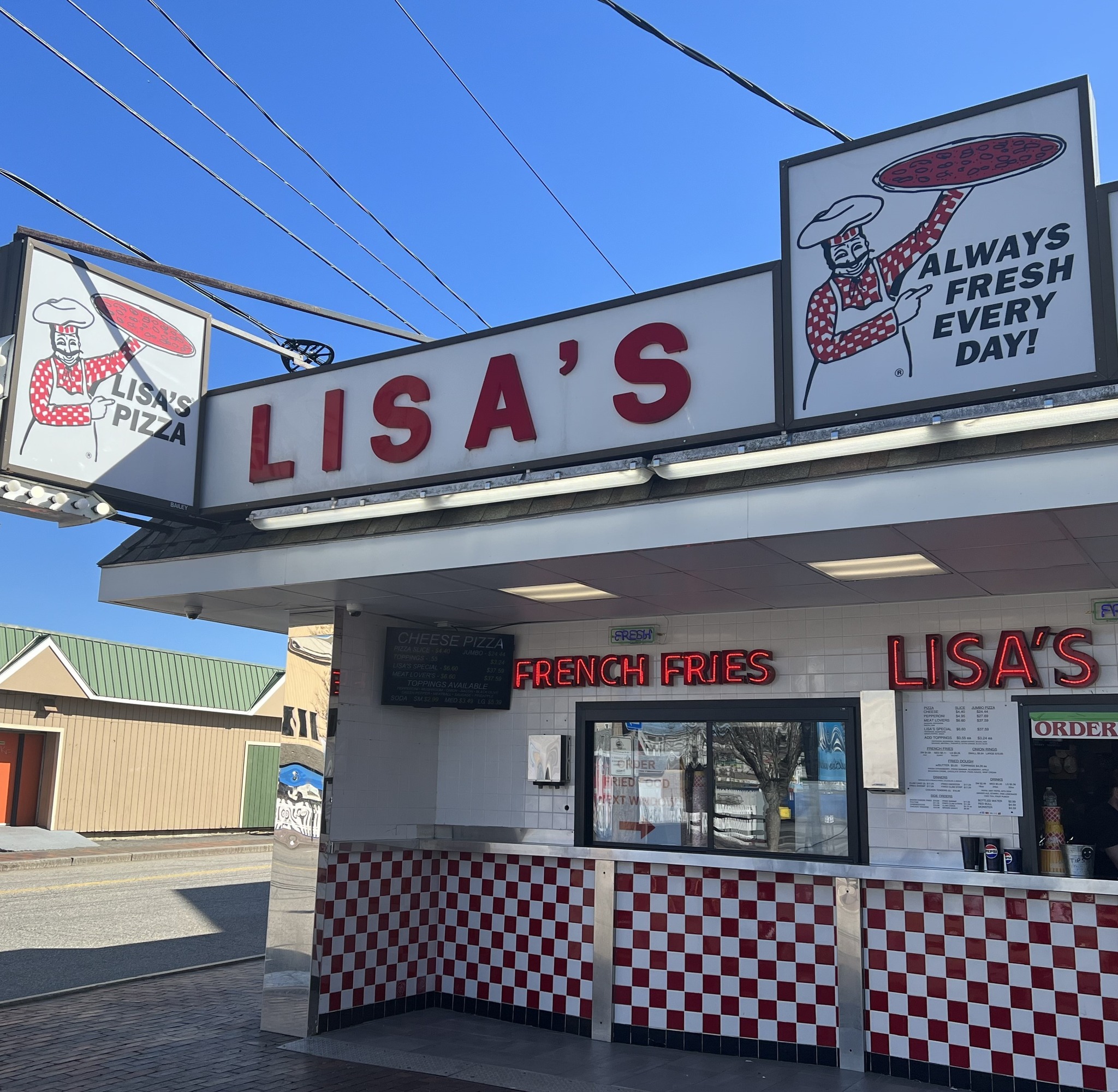 Lisa's - Lisa’s Pizza is your go-to take-out stand, right in the heart ...