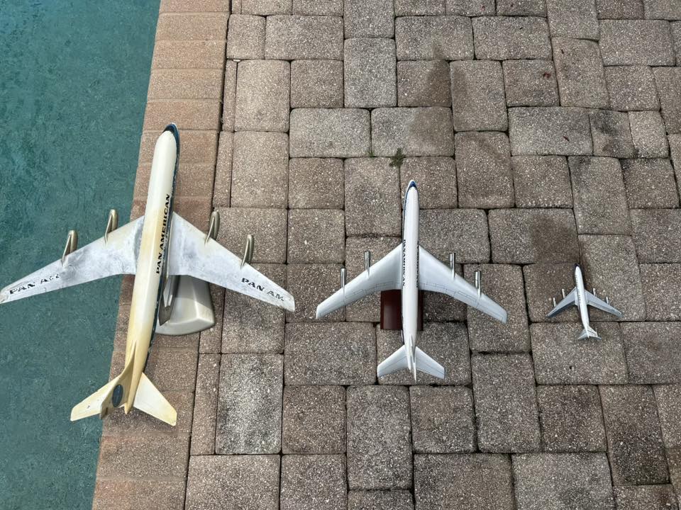 Pacmin 1/100 scale airliner models for sale