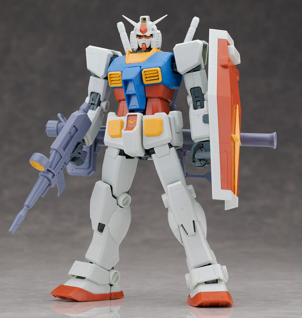 Bandai MG 1/100 RX-78-2 Gundam One Year War version (2007) kit
