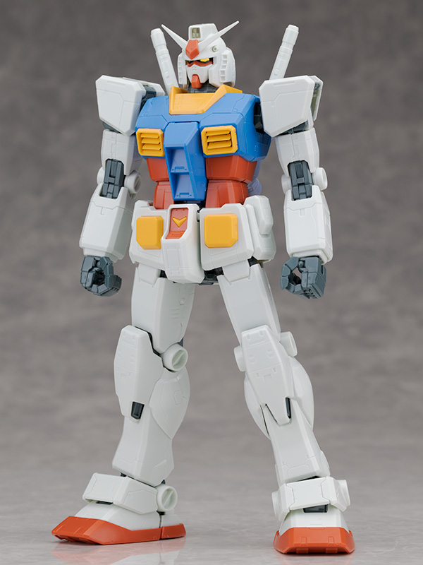 Bandai MG 1/100 RX-78-2 Gundam One Year War version (2007) kit