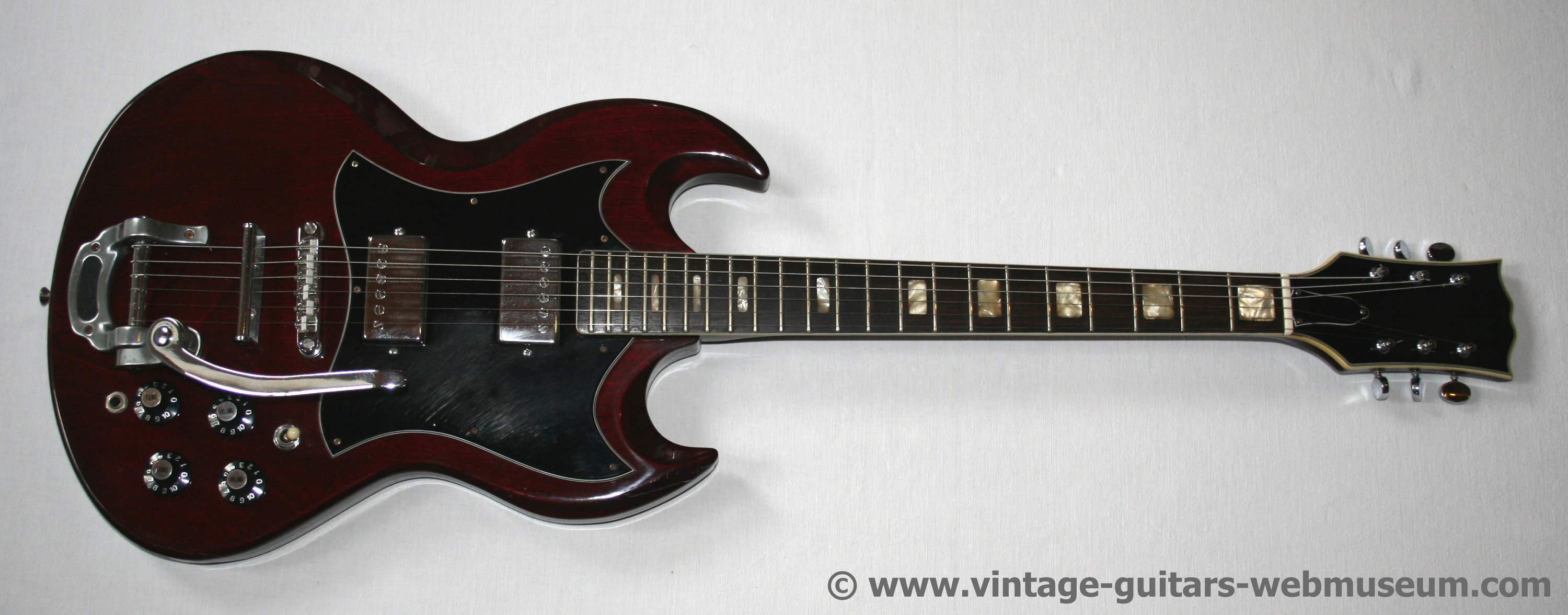 Hallo my friends Any info about this Pearl “SG” ? It is one of my