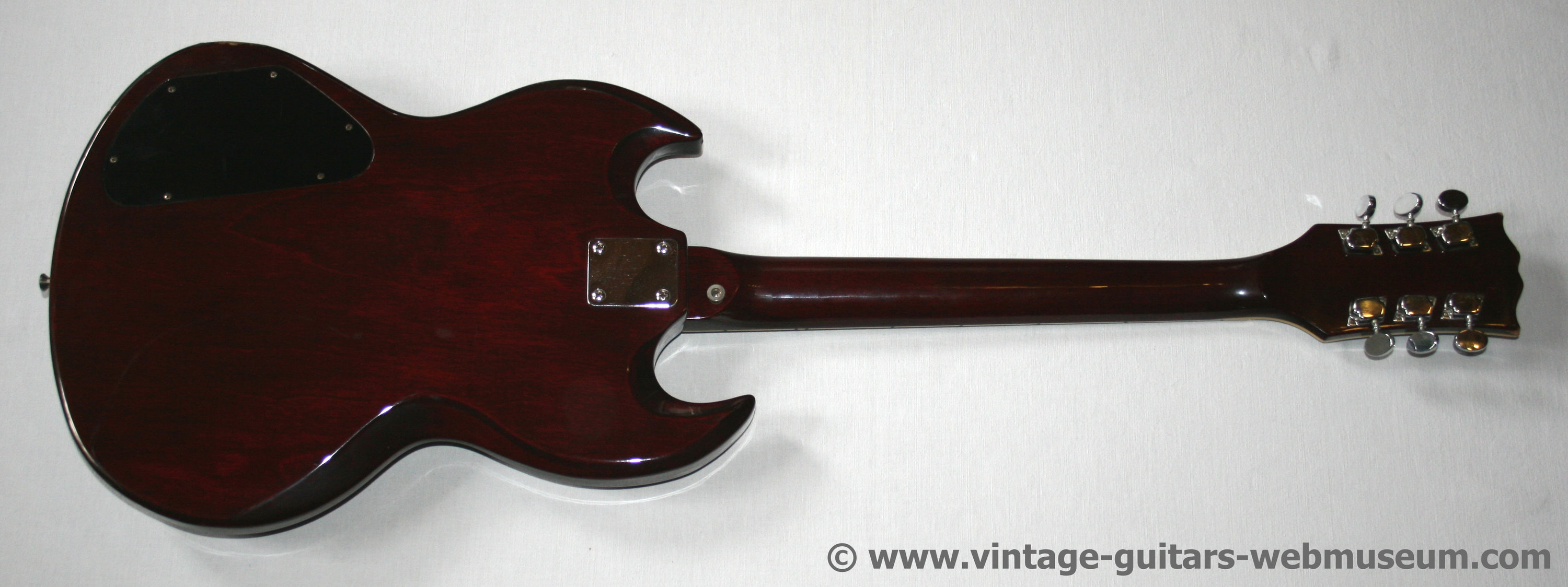 Hallo my friends Any info about this Pearl “SG” ? It is one of my