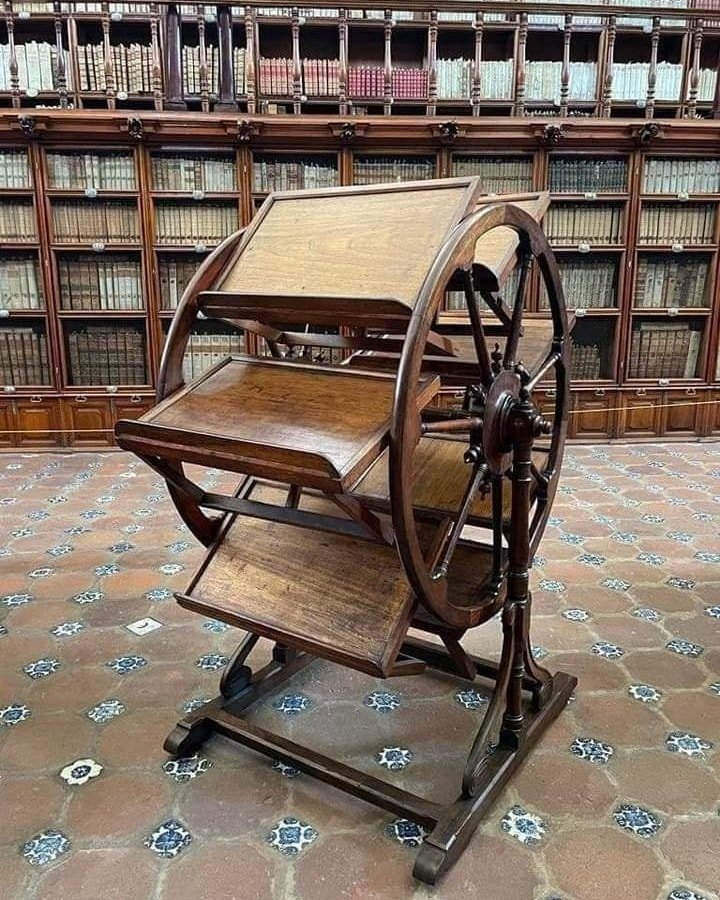 家具 Antique Book open Shelf Caster