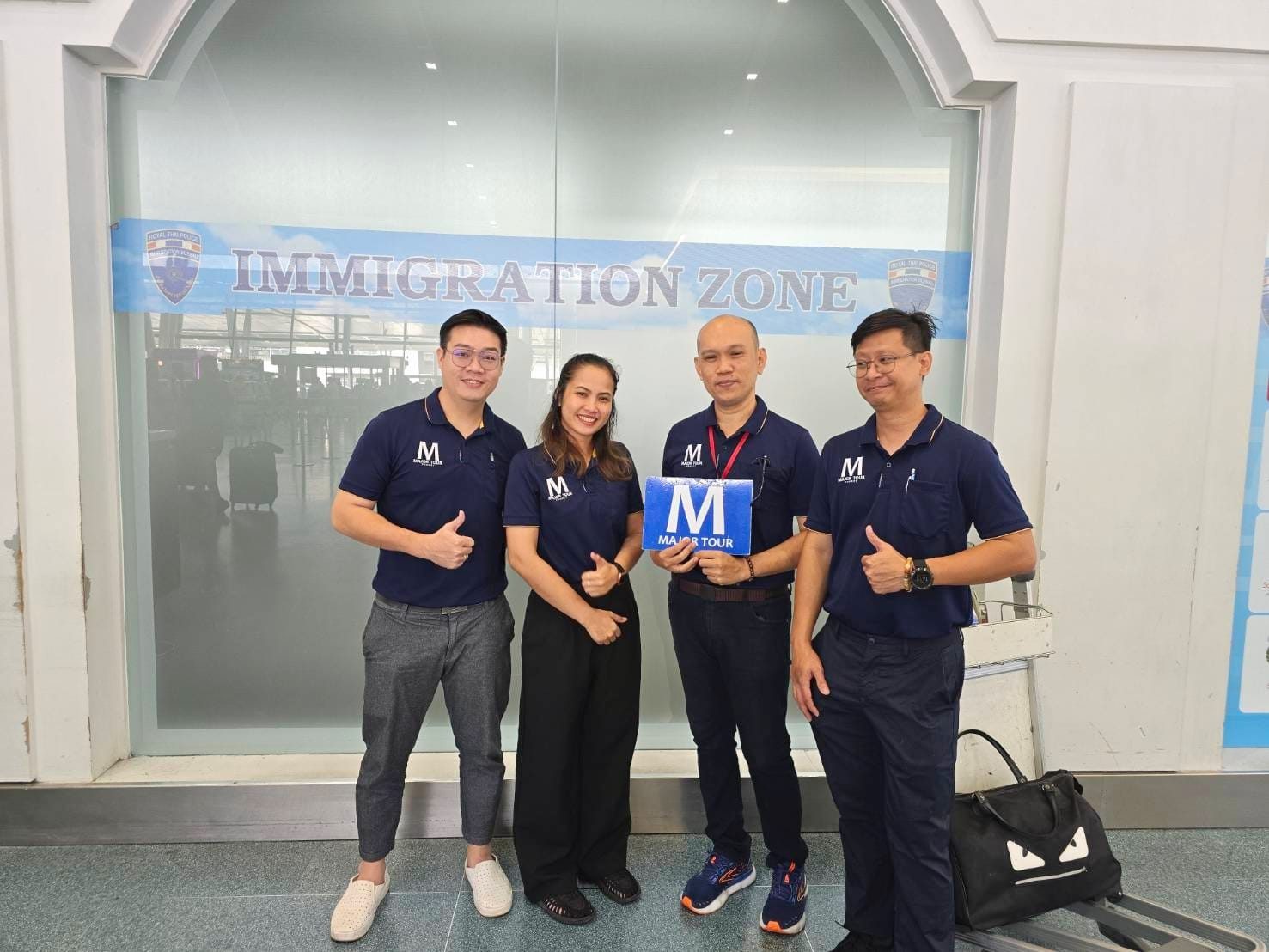ทีมเมเจอร์ทัวร์มาส่งกรุ๊ปลูกค้า VIP... - Major Tour Phuket | Facebook