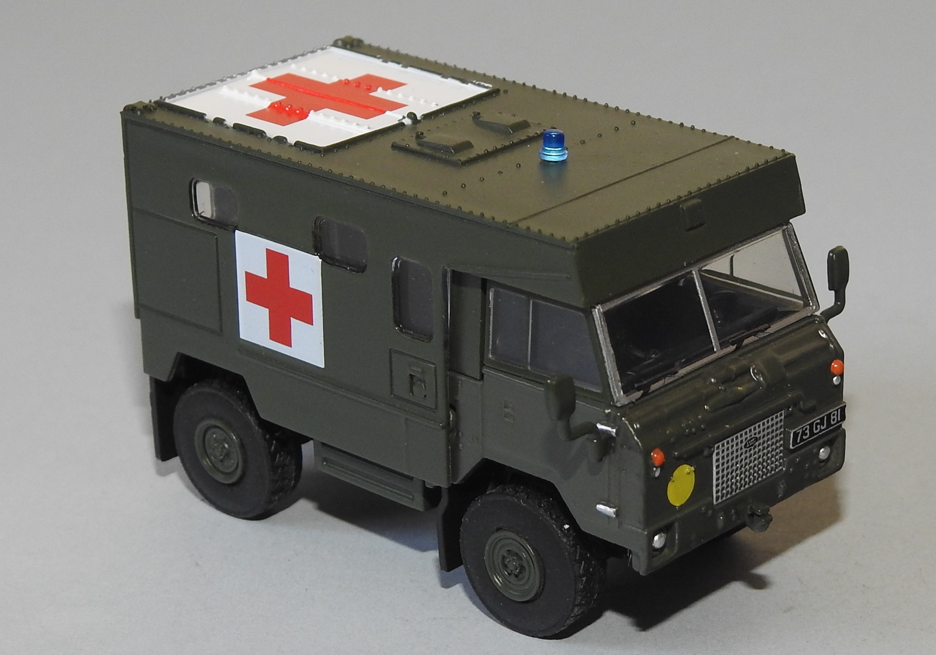 Miniature Oxford Diecast 1/76 Land Rover FC Ambulance - Neuf - Collection