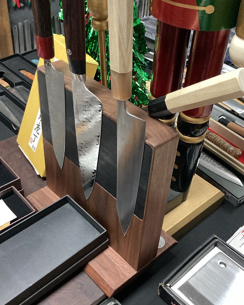 Sv Joaillier La Fripe Des Couteaux