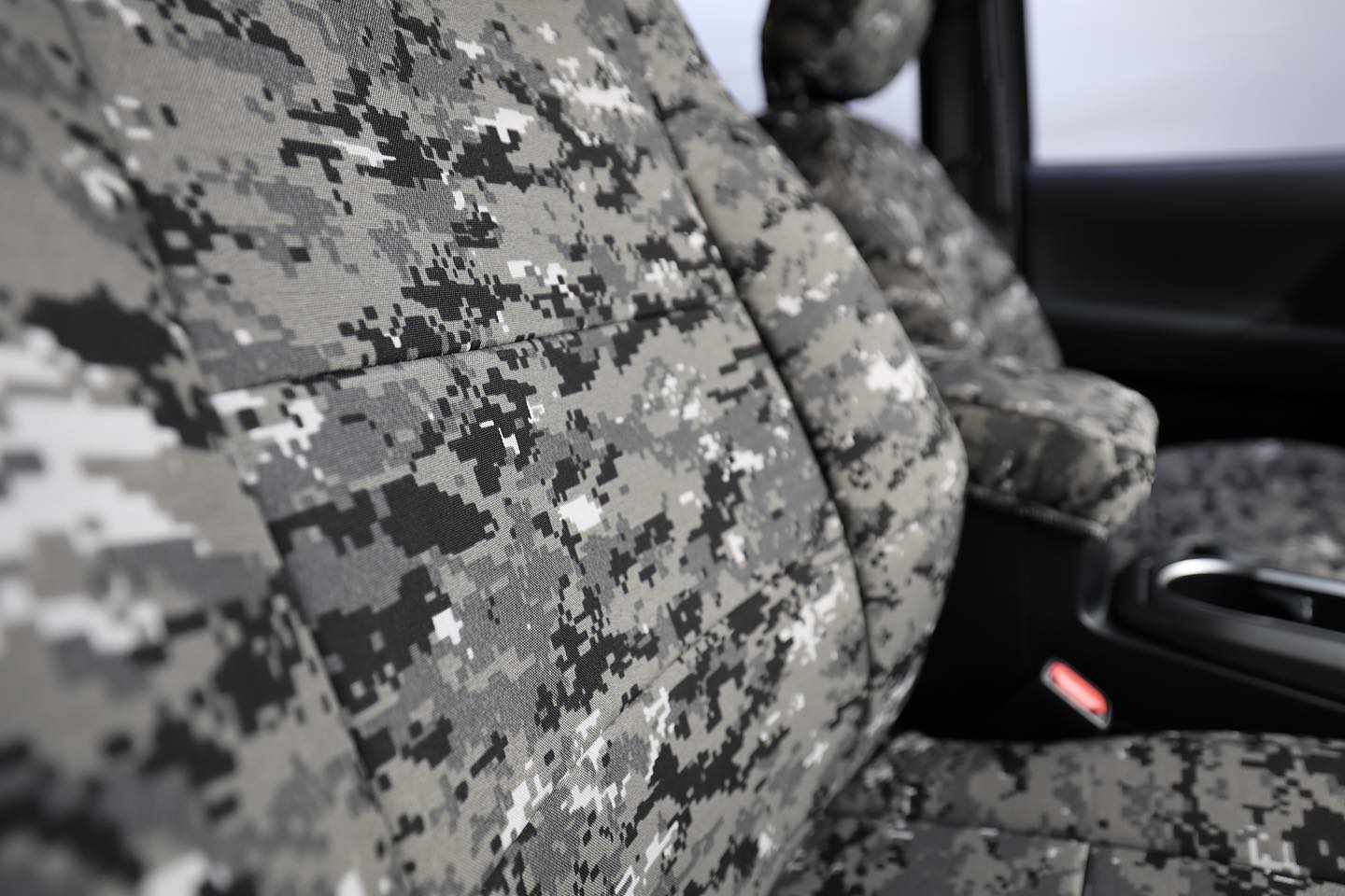 Heavy Duty Grey Camo Front Seat Covers For Suzuki Jimny 1998+ – Waterproof, Anti-Slip, 2-Piece Set