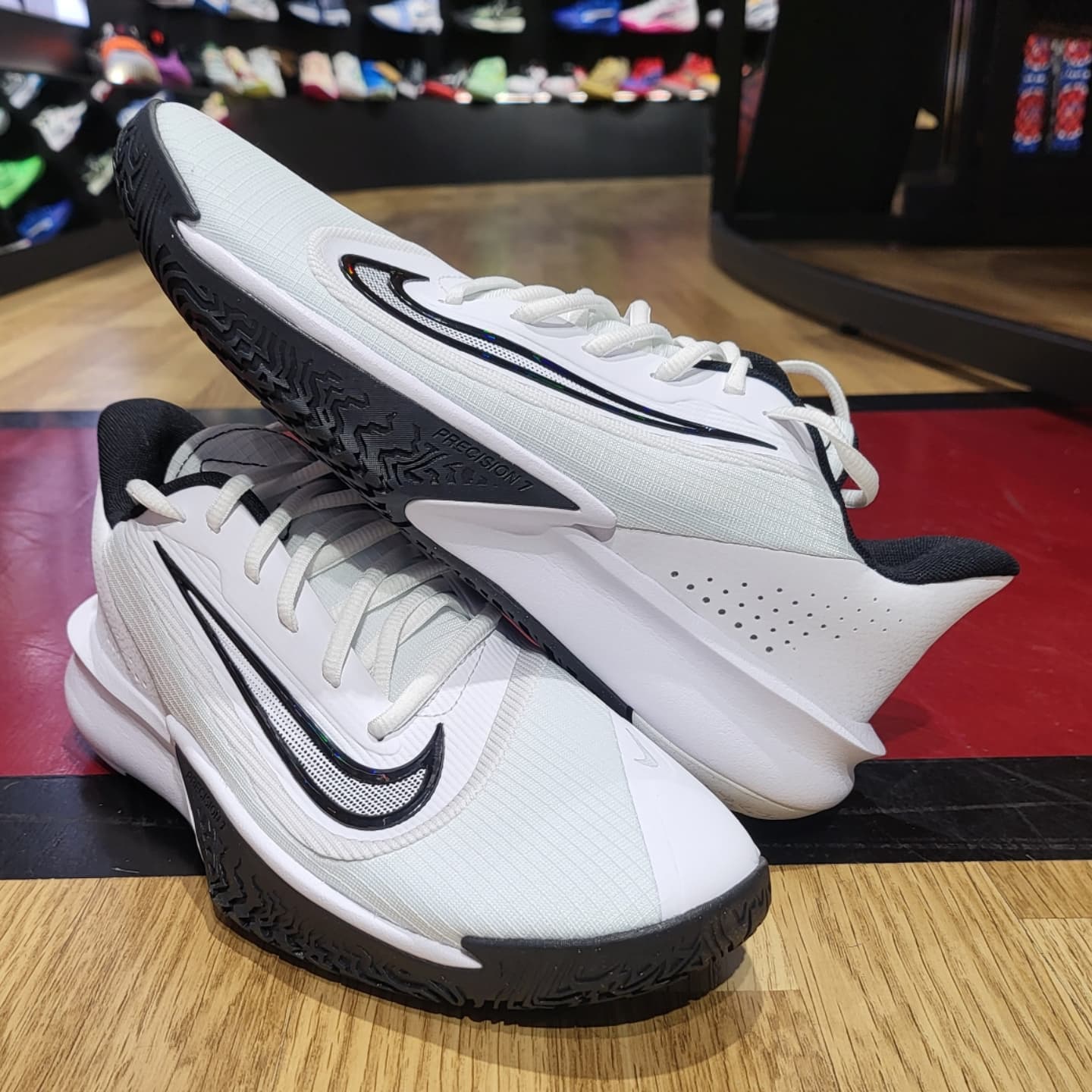 Nike Precision 7 
