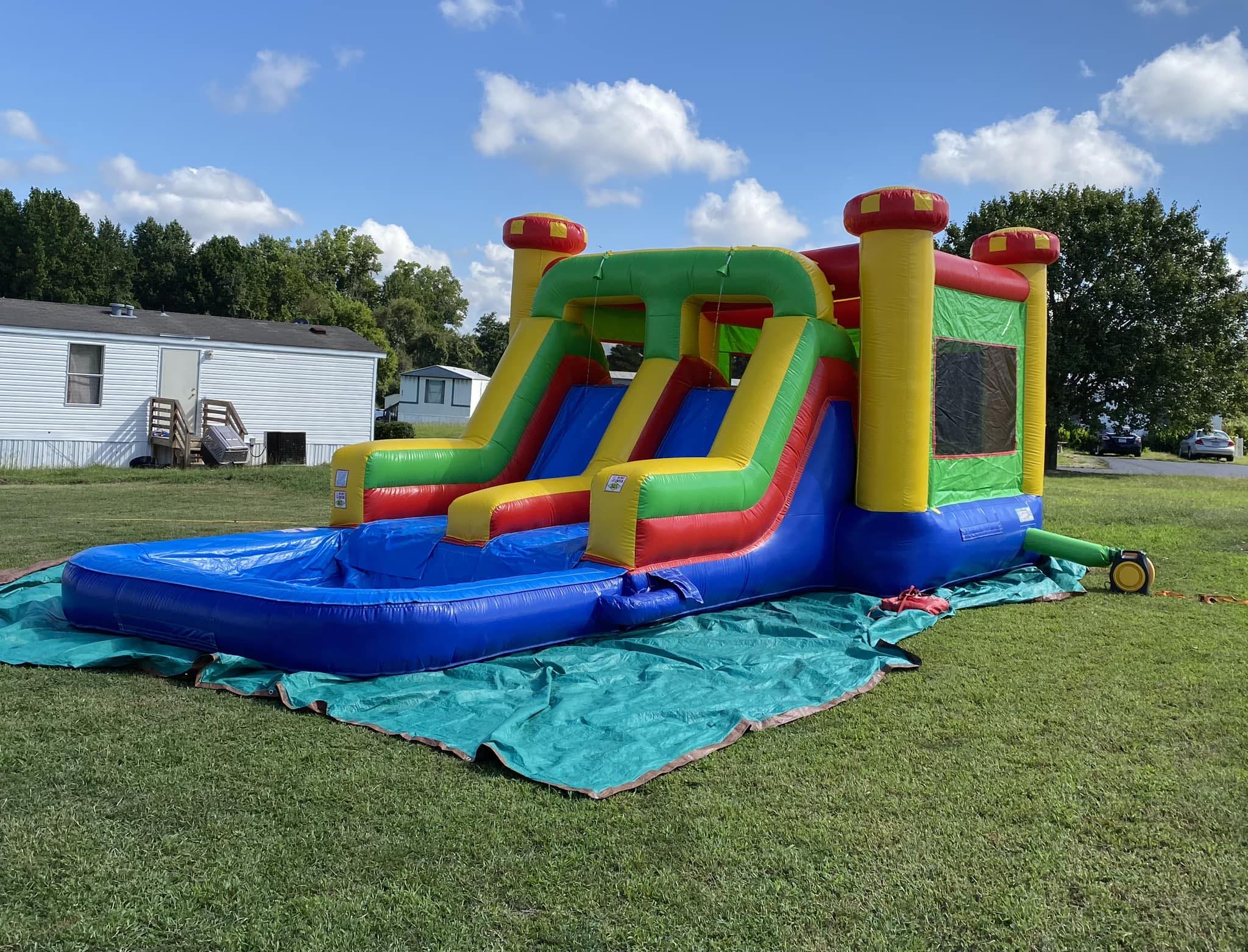 Rent bounce... - Rent bounce house / renta de casas de brinco