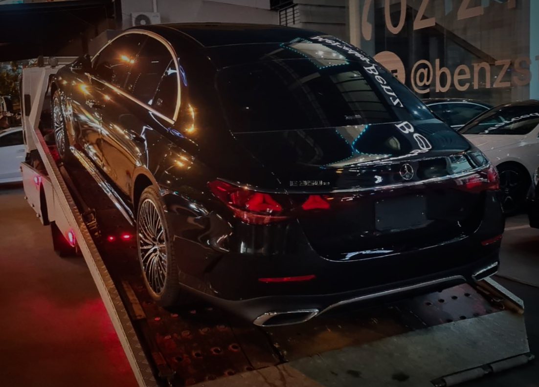 Wrap - วันนี้ทางร้านส่งรถสไลด์ไปรับ Mercedes Benz E-Class มาเข้ารับ ...