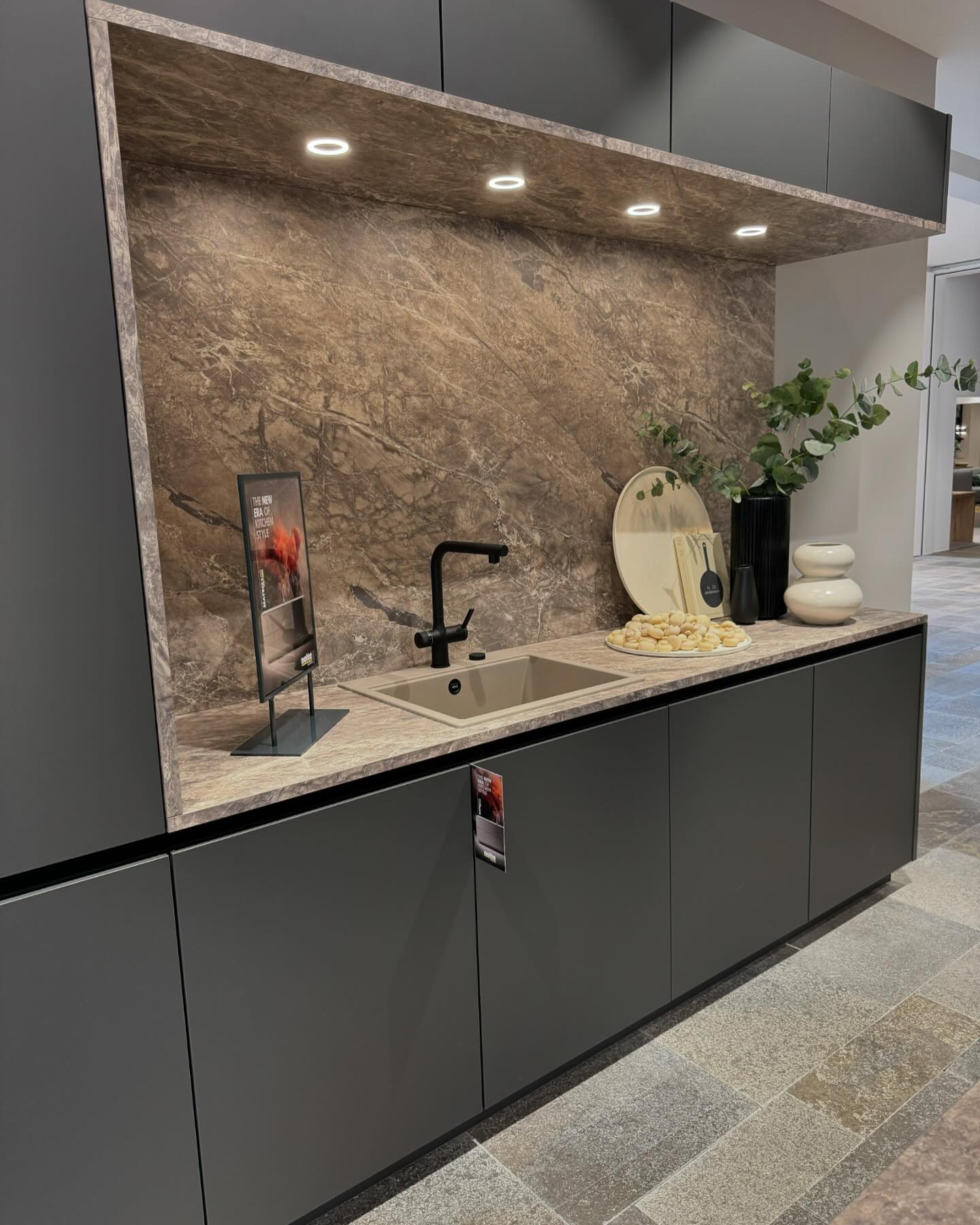 Neue Arbeitsplattendekore bei Nolte Küchen. Was meint ihr? #nolteküchen # arbeitsplatten #neu #küchenmeile #cubiculinakuechenundbetten