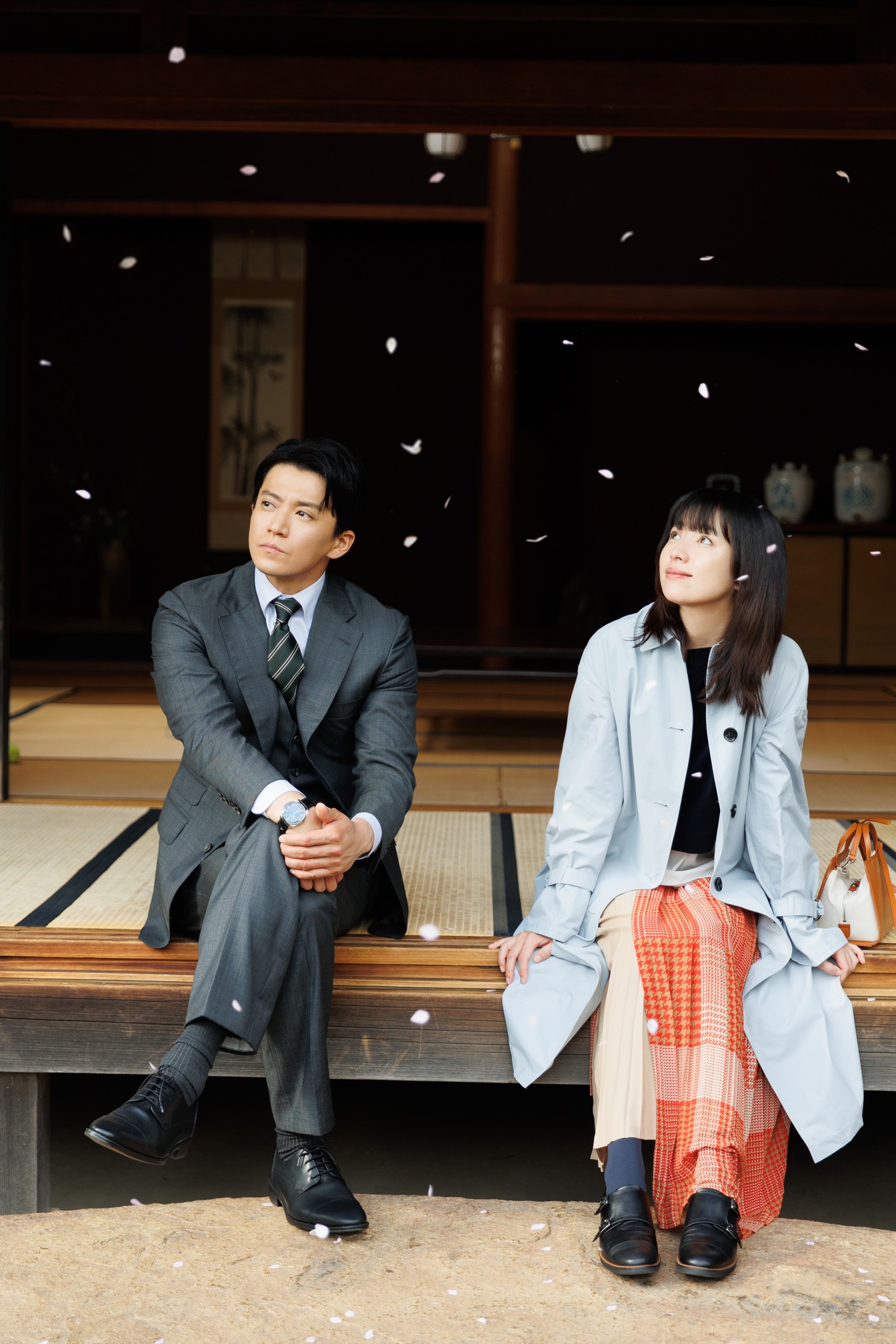 あなたはまだ知らない。 不器用で愛おしい大人たちの恋を。 Netflix