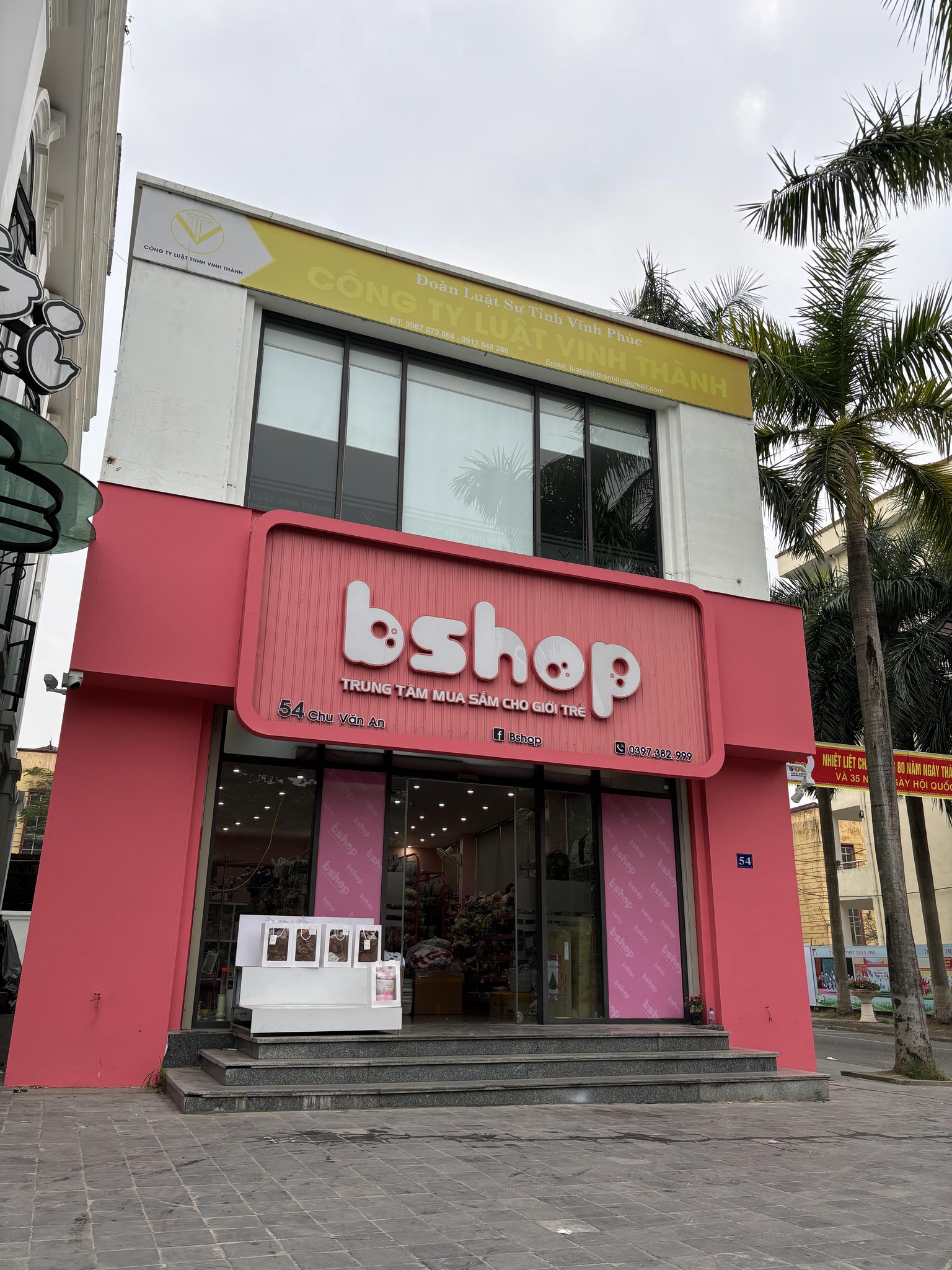 BShop - Trung tâm mua sắm cho giới trẻ
