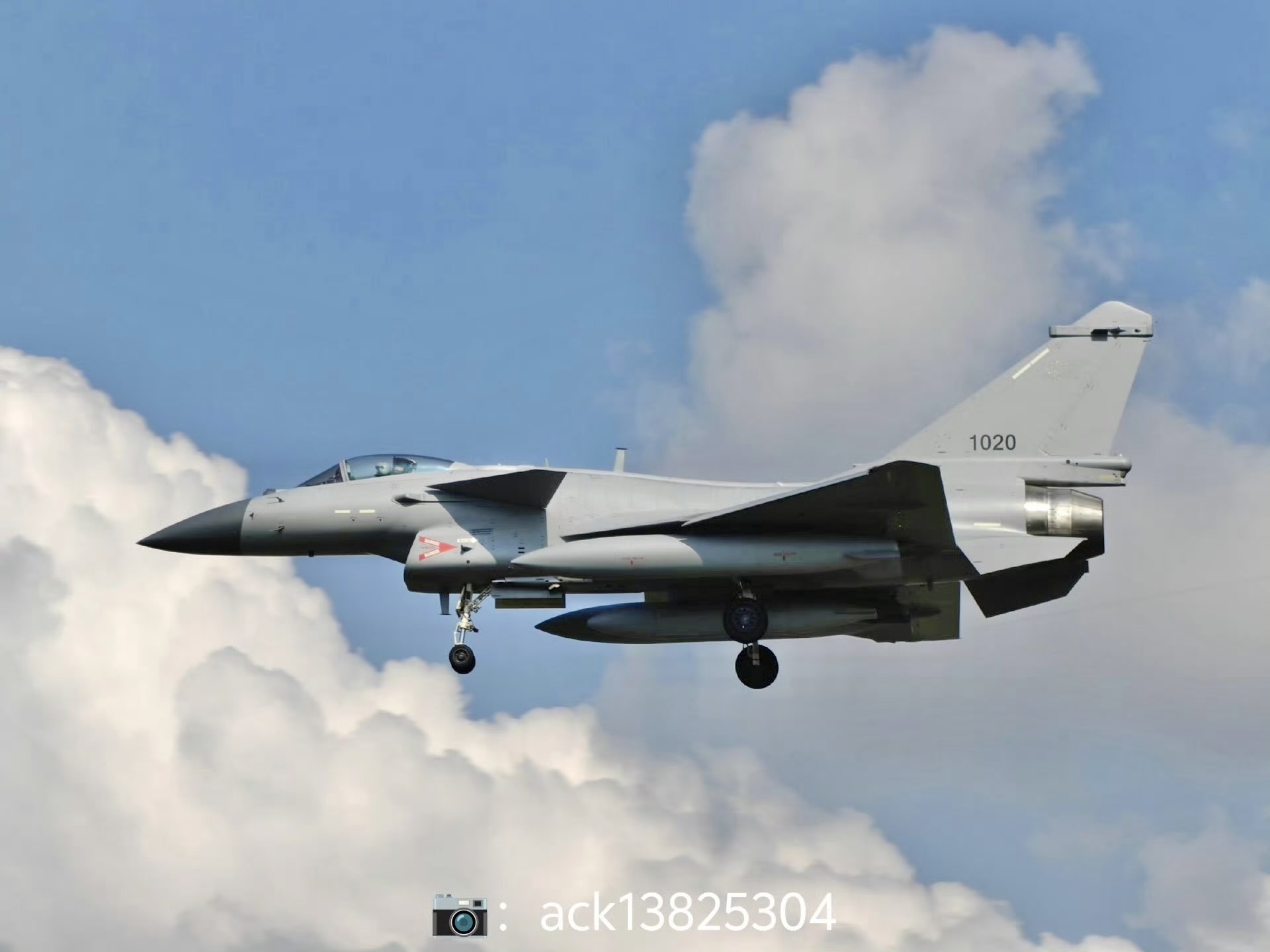 ♥ Finally clear images of Uzbekistan AF J-10CE … Here serial number