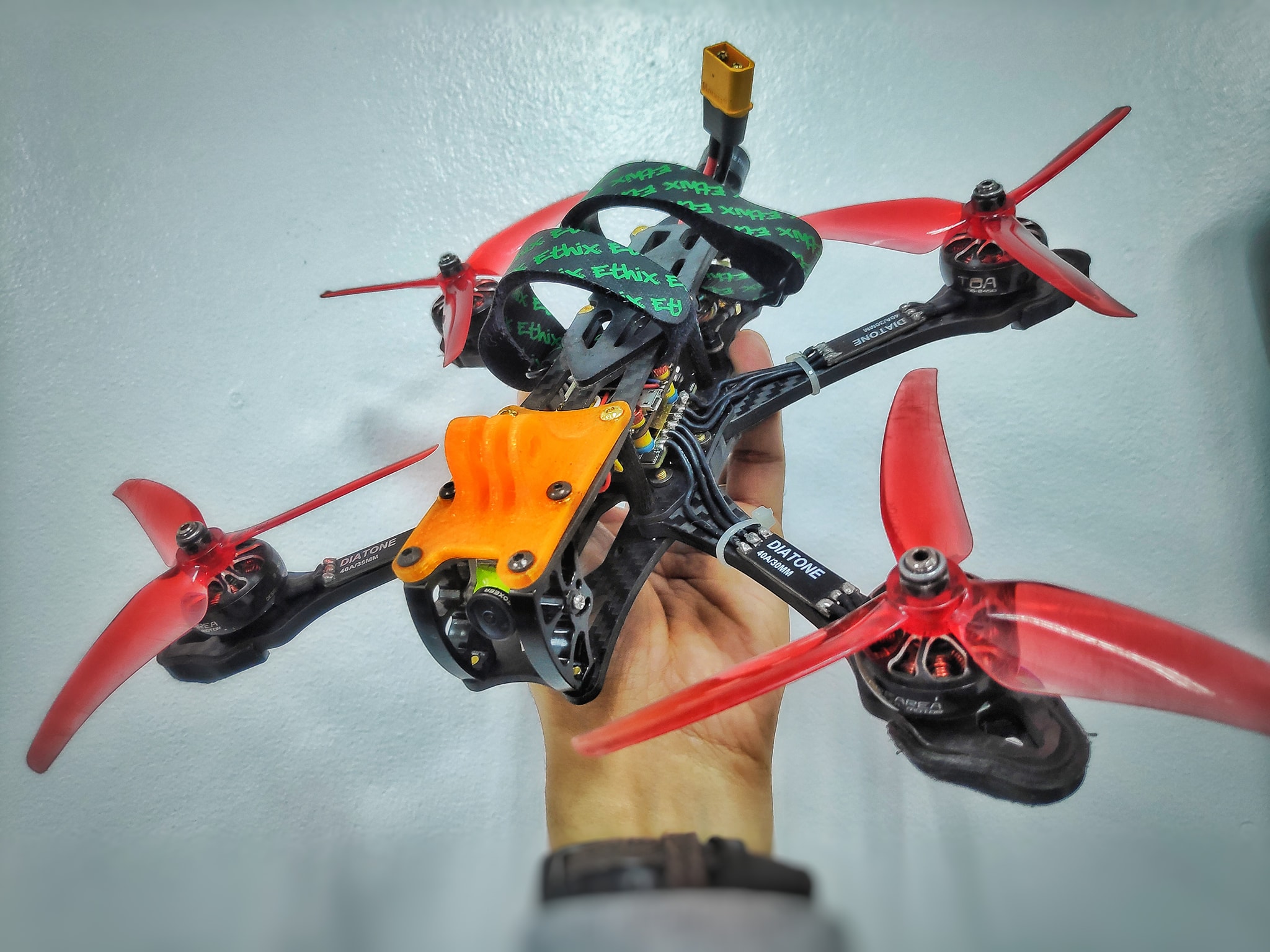 Johnny FPV QAV S2 5inch drone review