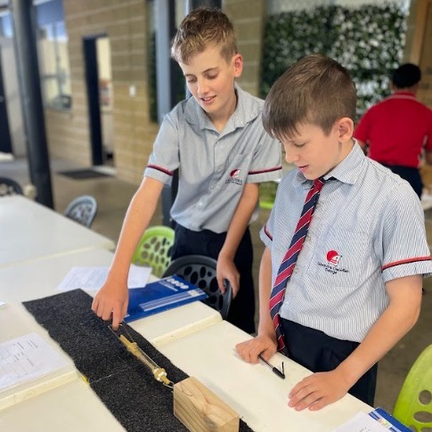 Our Year 7 Scientists are... - Caloundra Christian College