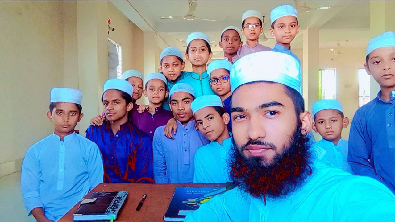 Qari Muhammad Official