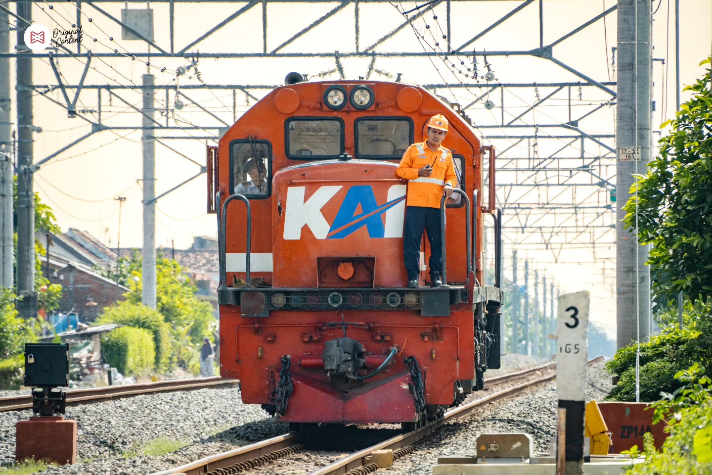 Instrail.id