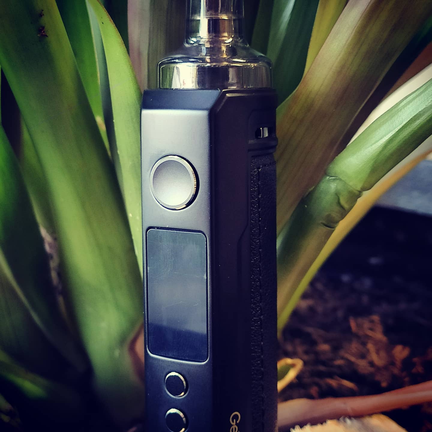 voopoo drag x knight ~ Dark ~ Edition by 💯 😎 ✔️ 🙌 #vapingisthefuture #vapingsavedmylife #fucksmoking #instavape #dutchvapers #driplyfe #vapeshopamersfoort #amersfoortdampt #voopoo #voopoodrag #voopoodragx #thedarkknight #stopmetroken #smokingkills citrus vape Flavor:Banana Strawberry Best Vape Liquid: Comprehensive