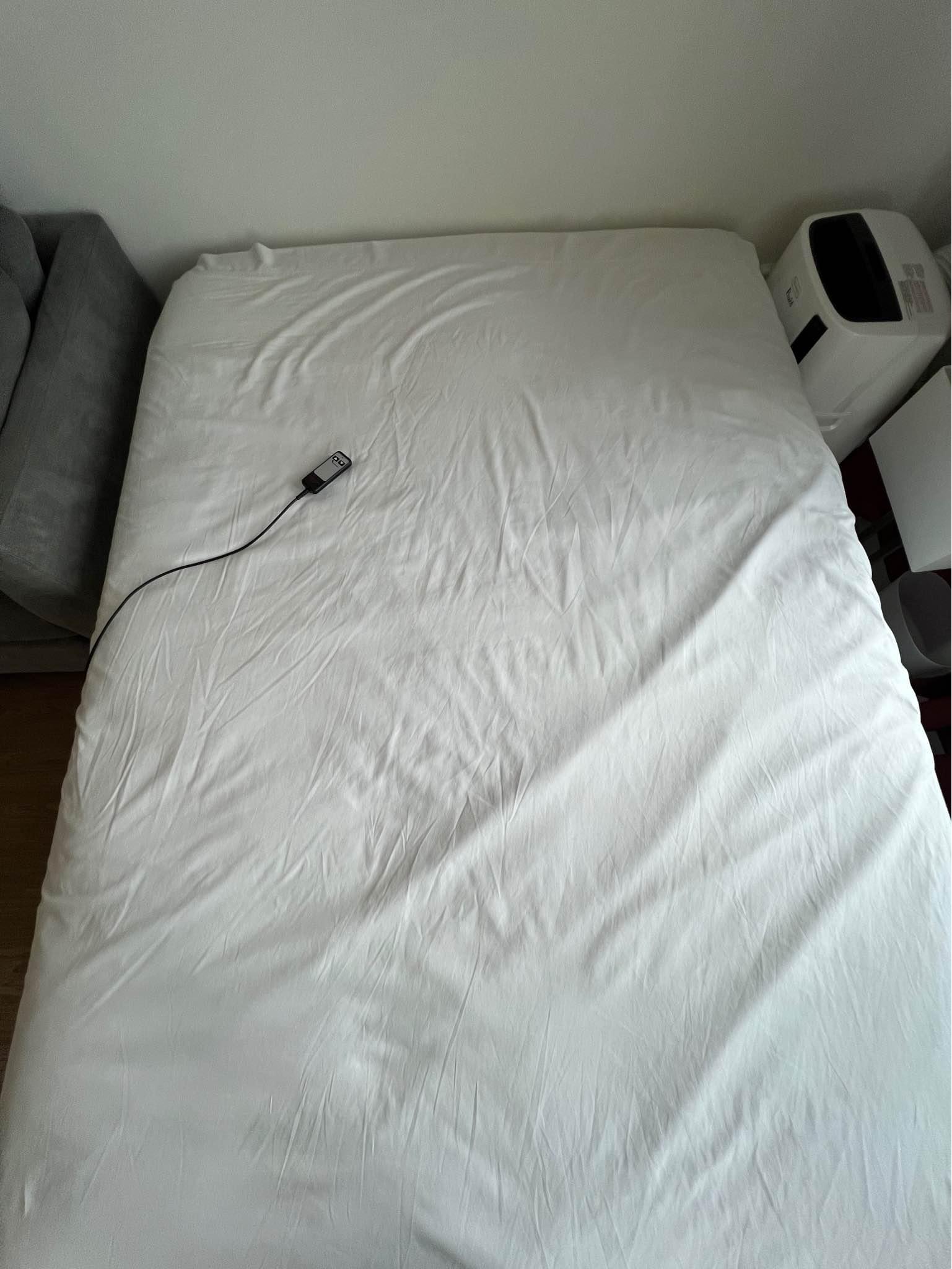 Queen Bed with Adjustable Frame (Remote Controlled) Beds & Bed Frames