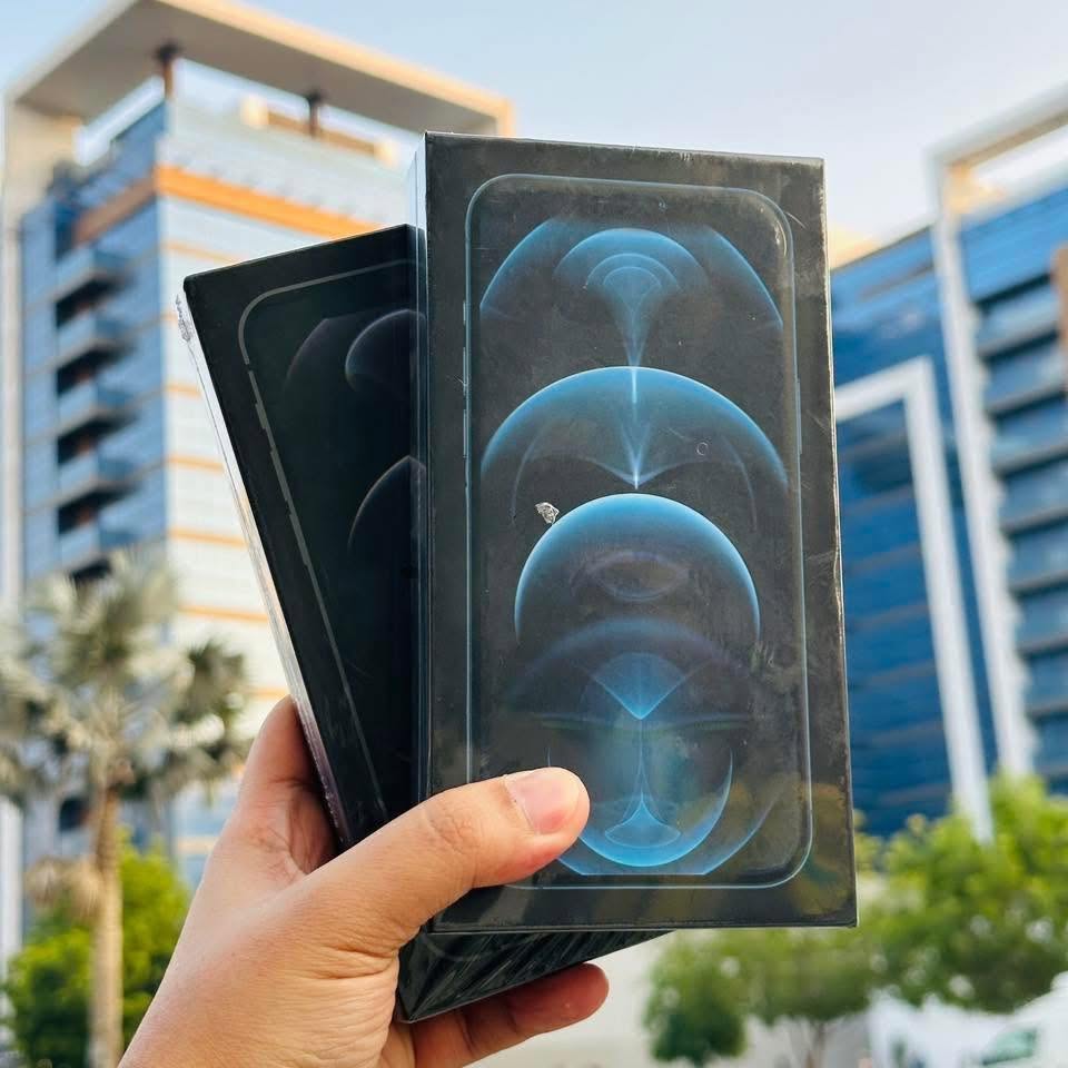 Iphone 12 Pro Max ? Available sa 128gb & 256gb 6.7 inches IOS 