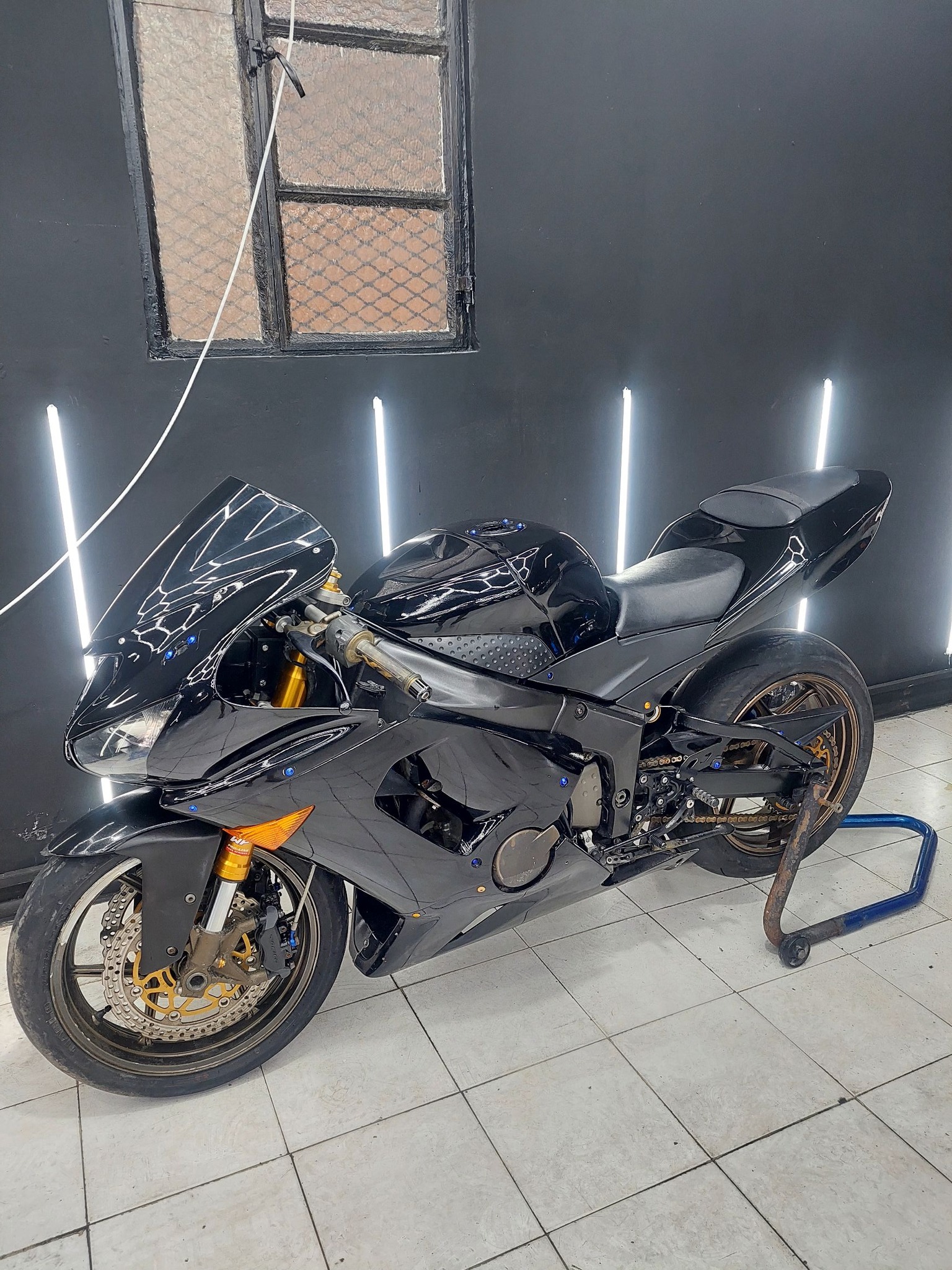 2005 Kawasaki 636 call 9940 9997 €3000