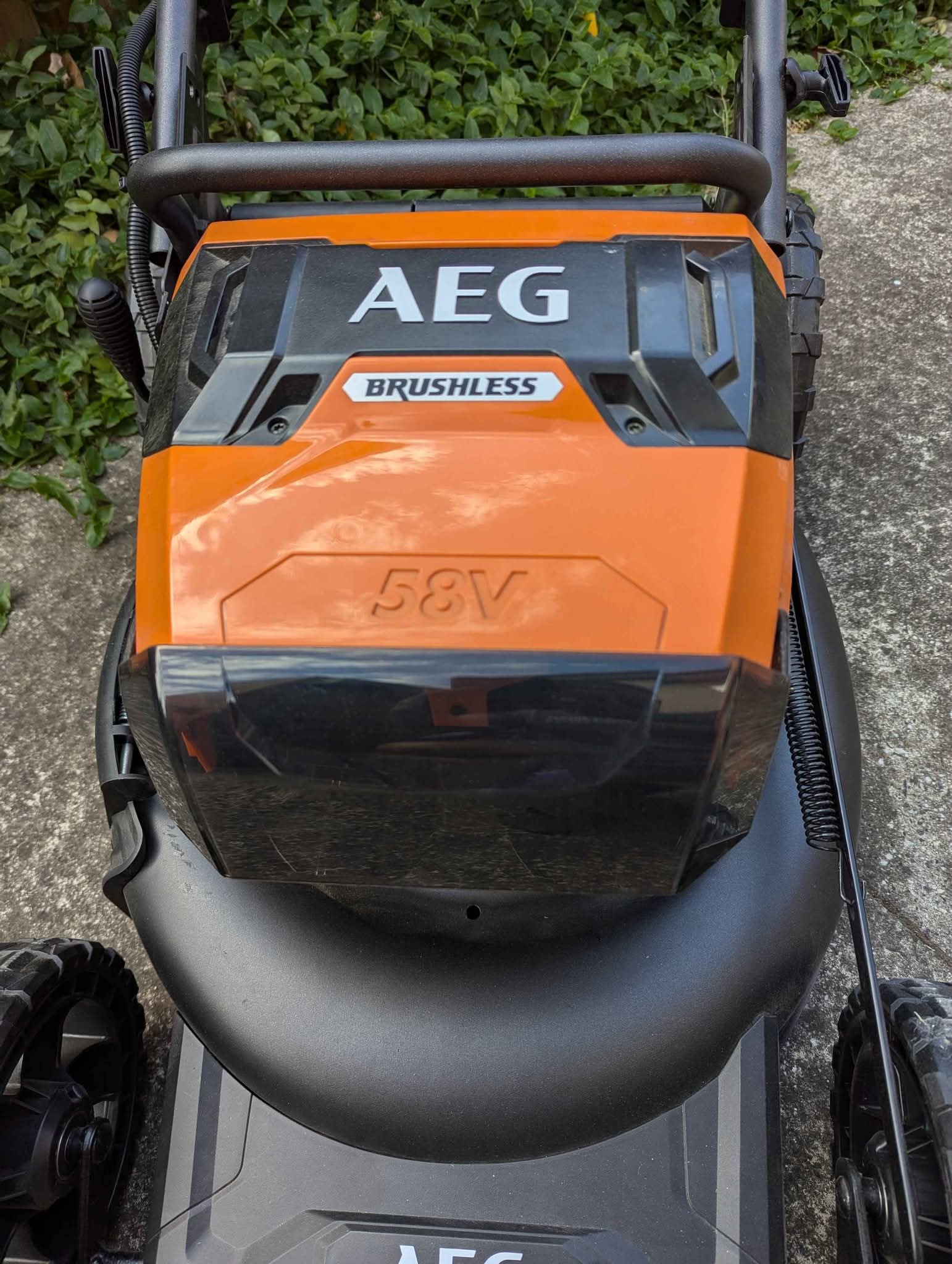 AEG 50v Battery Charger - AC50S And Boxed Online Kaufen