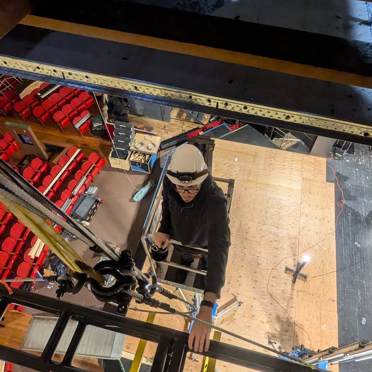 Bellevue - 🏛️ Rigging Solutions for Every Venue 🎭 Every venue is unique ...