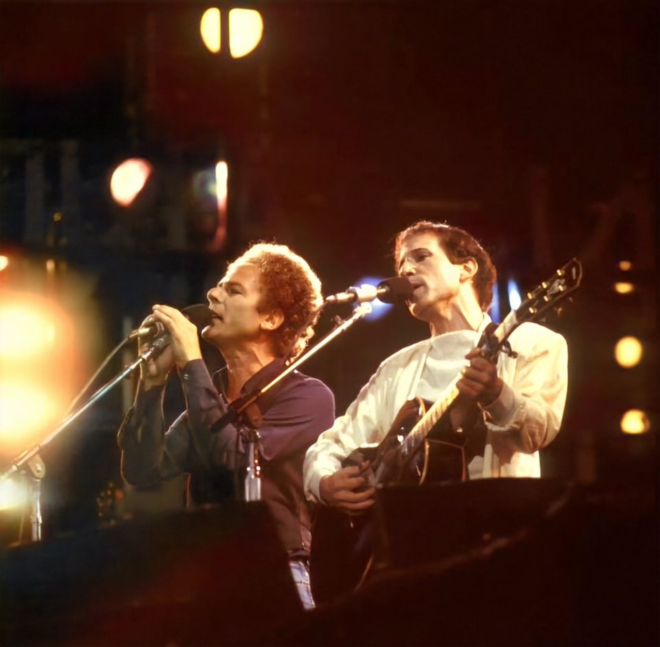 Simon and Garfunkel - Wembley Stadium - June 19, 1982