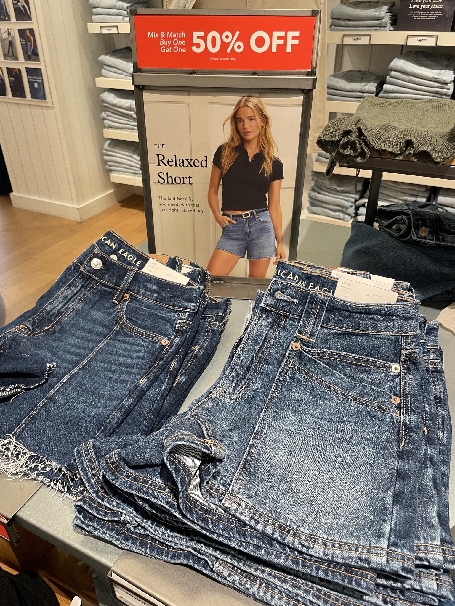 Short Jean American Eagle Super Low Shortie Taille 0 - Délavé, Poches, Occasion Très Bon état
