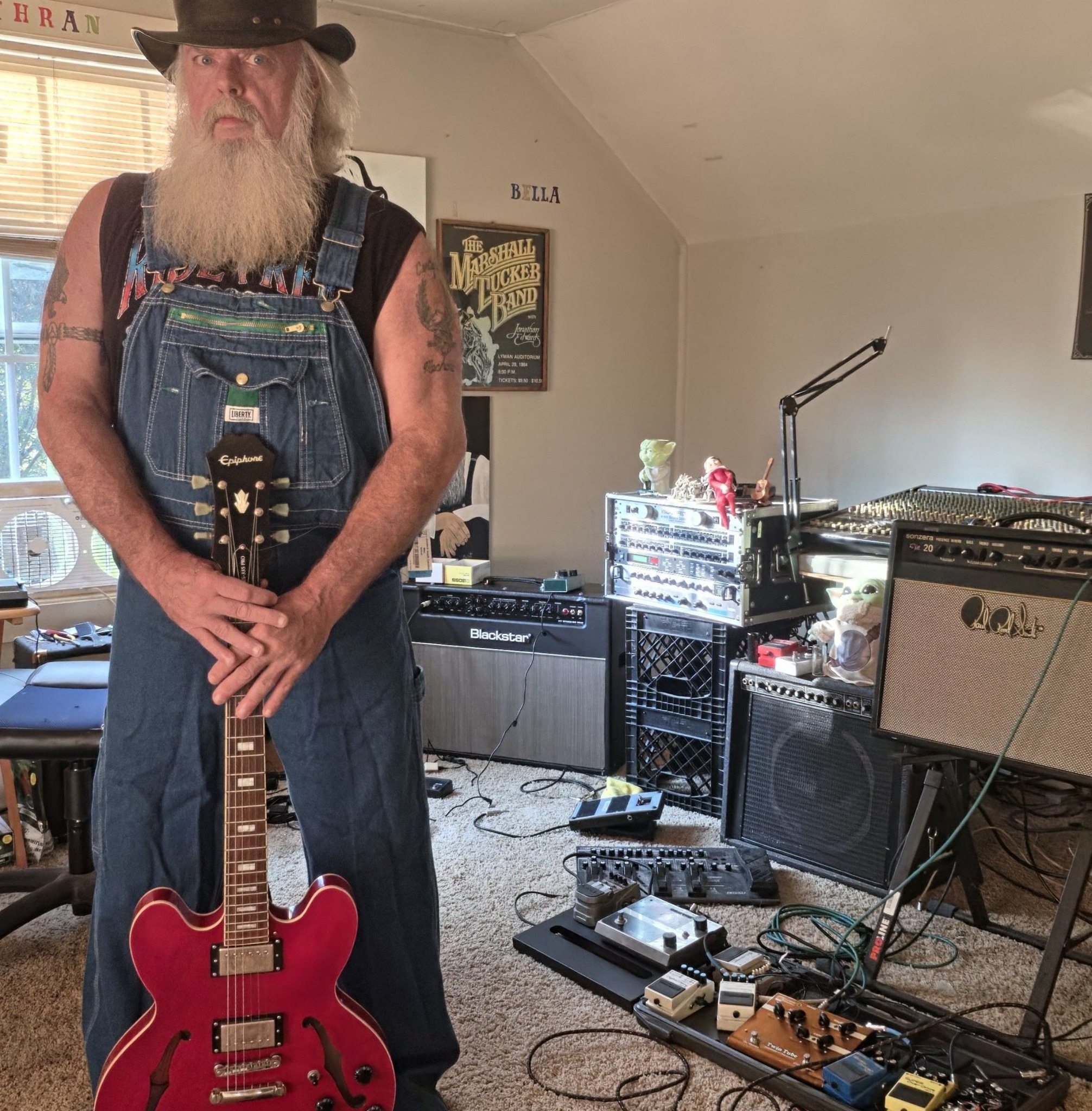 MTB. Chords are just to show Clean versus riff being pushed with a klon ...
