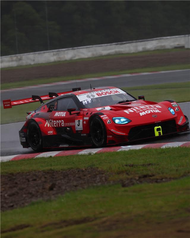 🏁 It's a podium in Japan 🏁 Congratulations to the GT500 team for