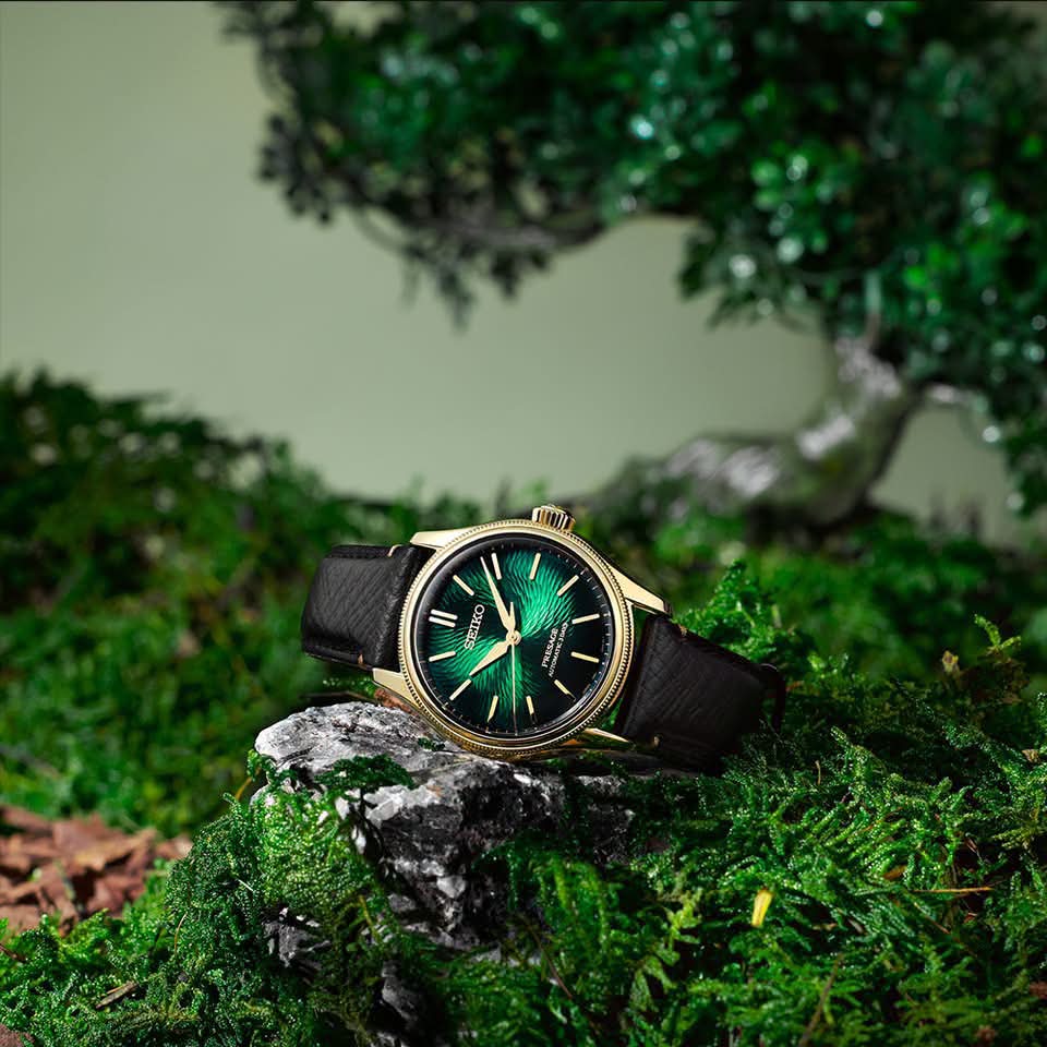 🌿 PRE-ORDER | Bonsai, reinterpreted for the wrist. Created in