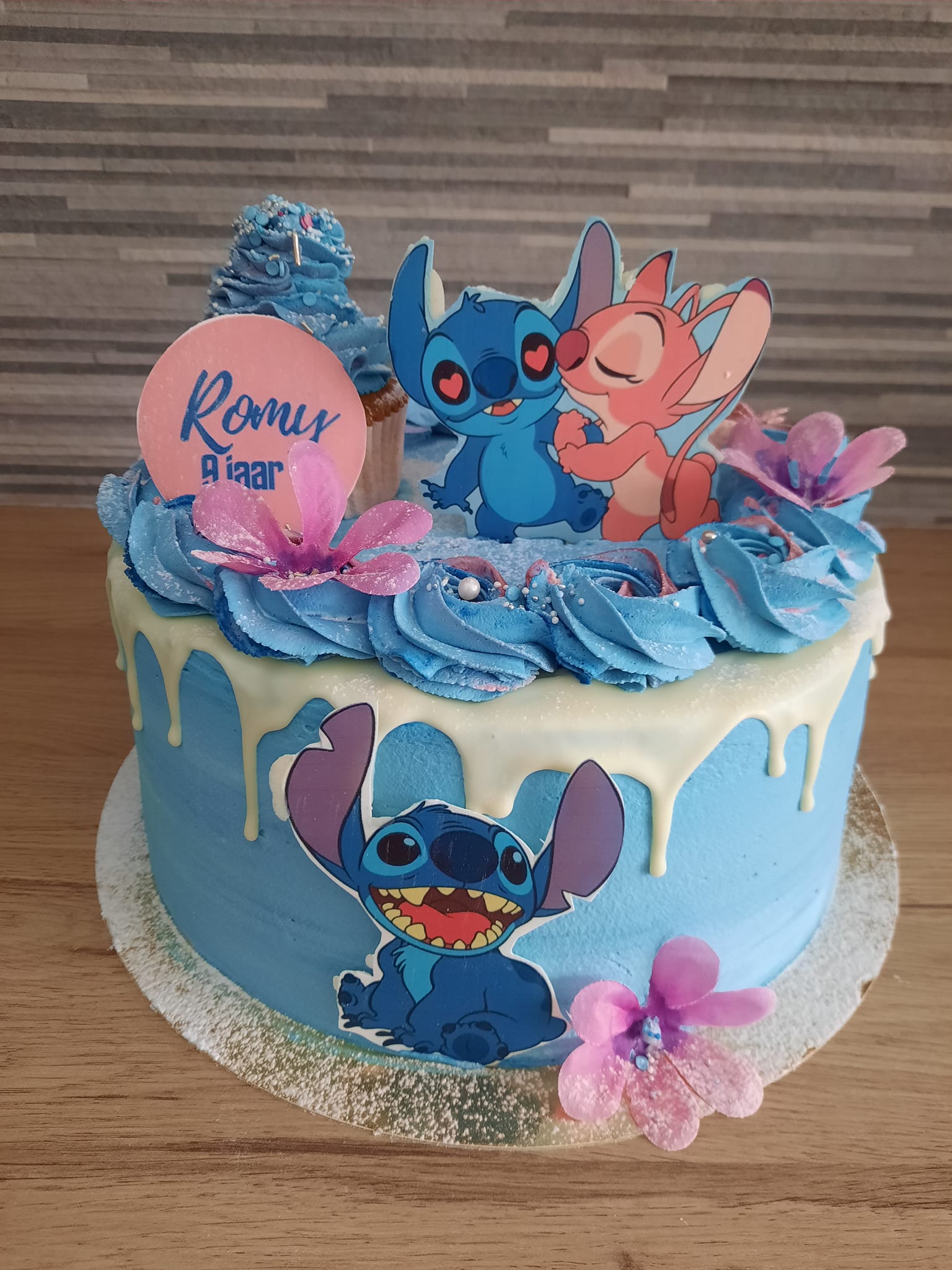 Happy birthday Romy.... - Cake-a-licious HeusdenZolder