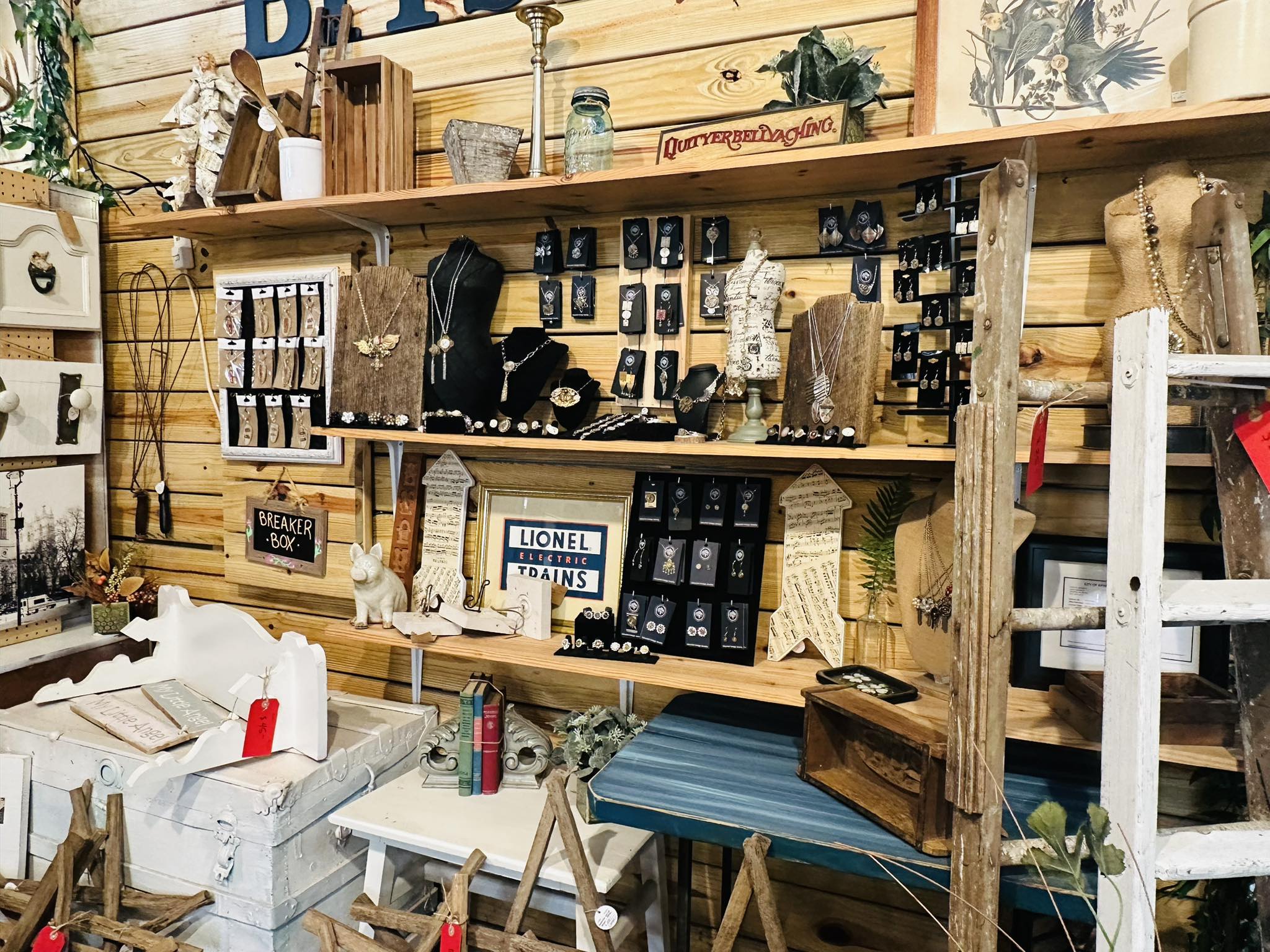 Trader Maes... - Trader Maes Furniture & Decor Market