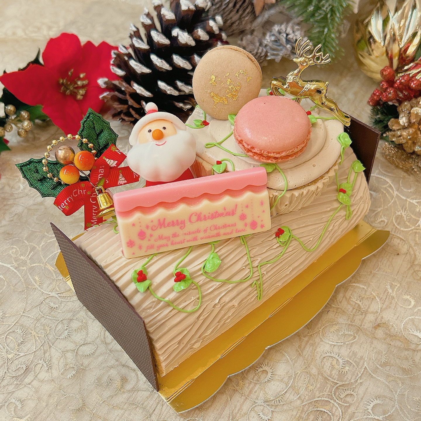 クリスマスケーキご予約始まります🎄🎂 【ブッシュドノエル