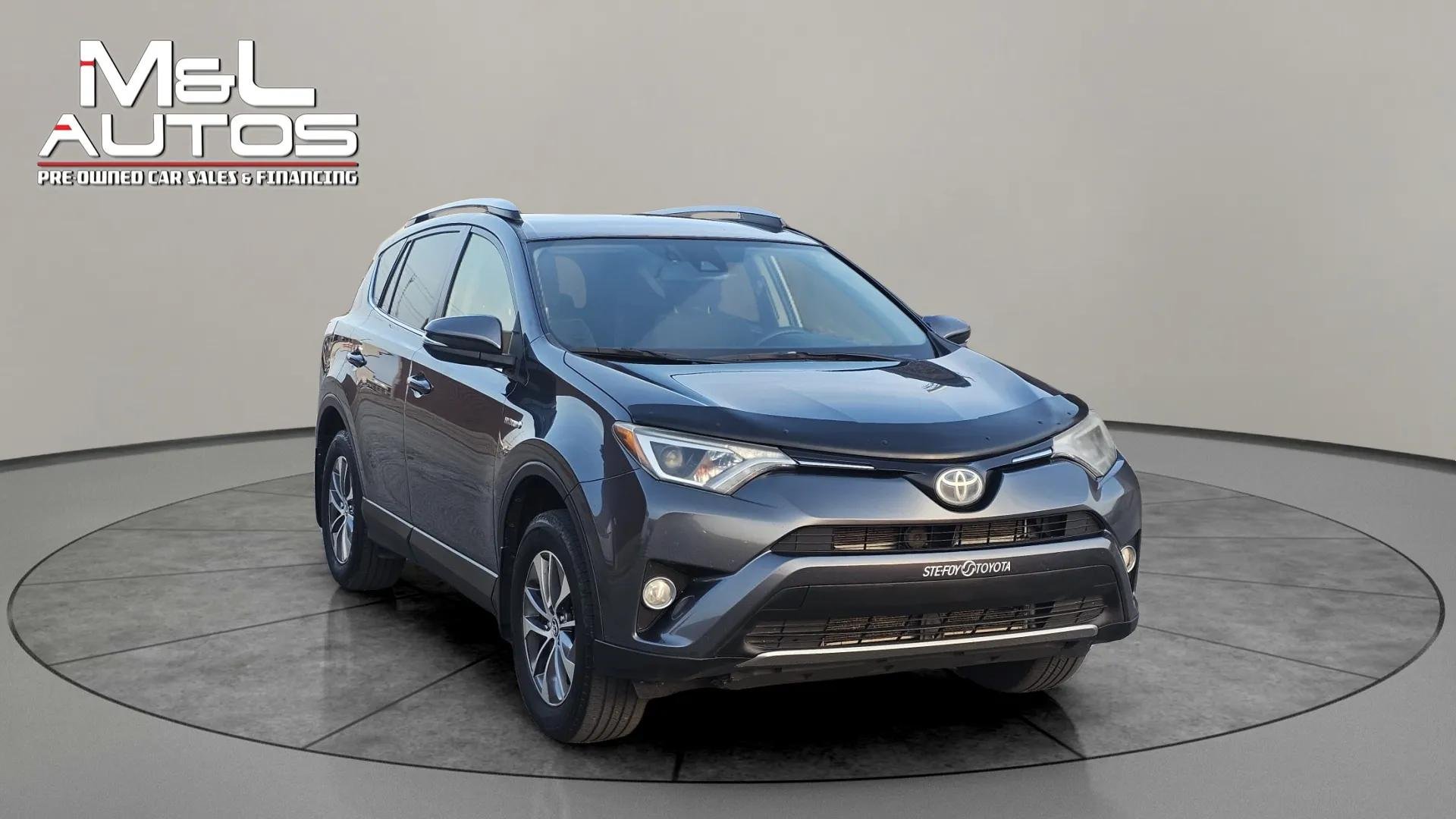 2017 Toyota rav 4 hybrid le mint condition - Cars & Trucks ...